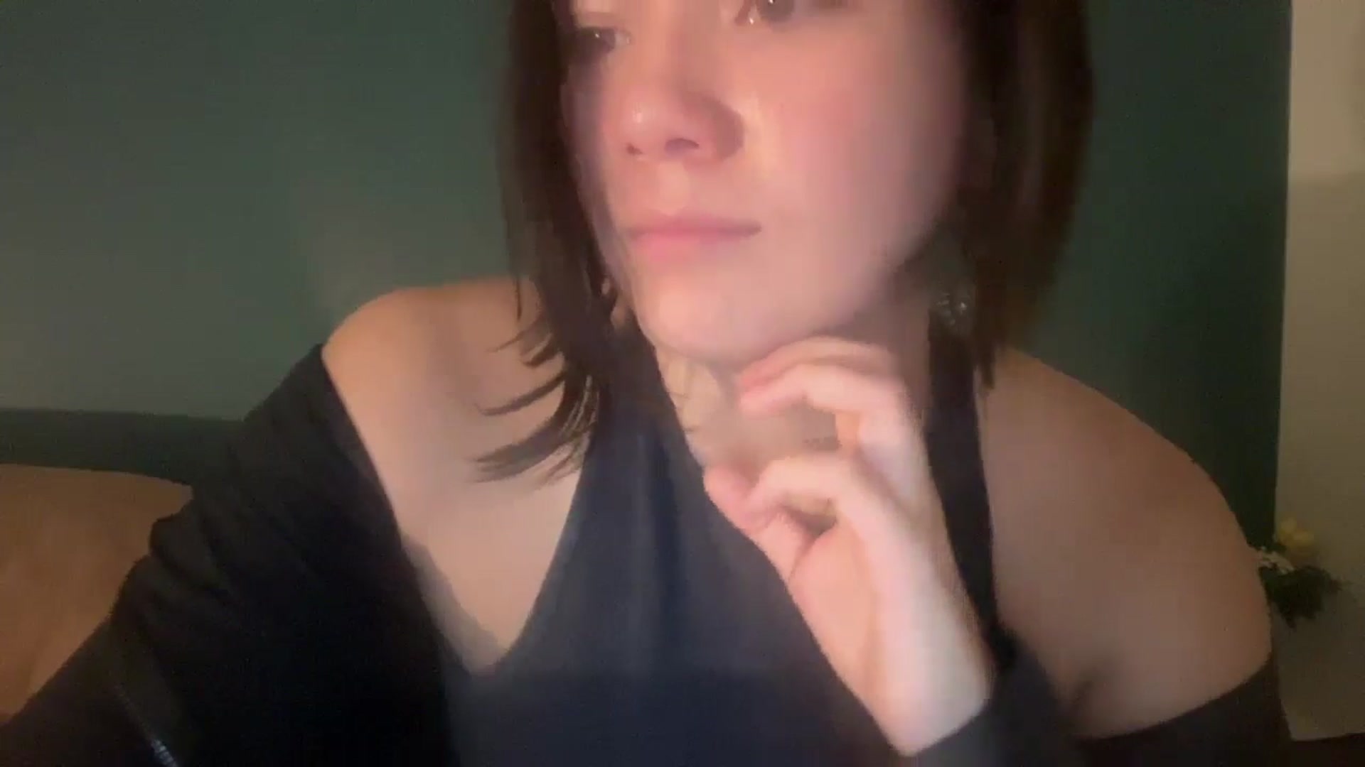 Gallery image thumbnail from imava's myfreecams stream on, 05/28/2024, 09:11 image 5 of 20