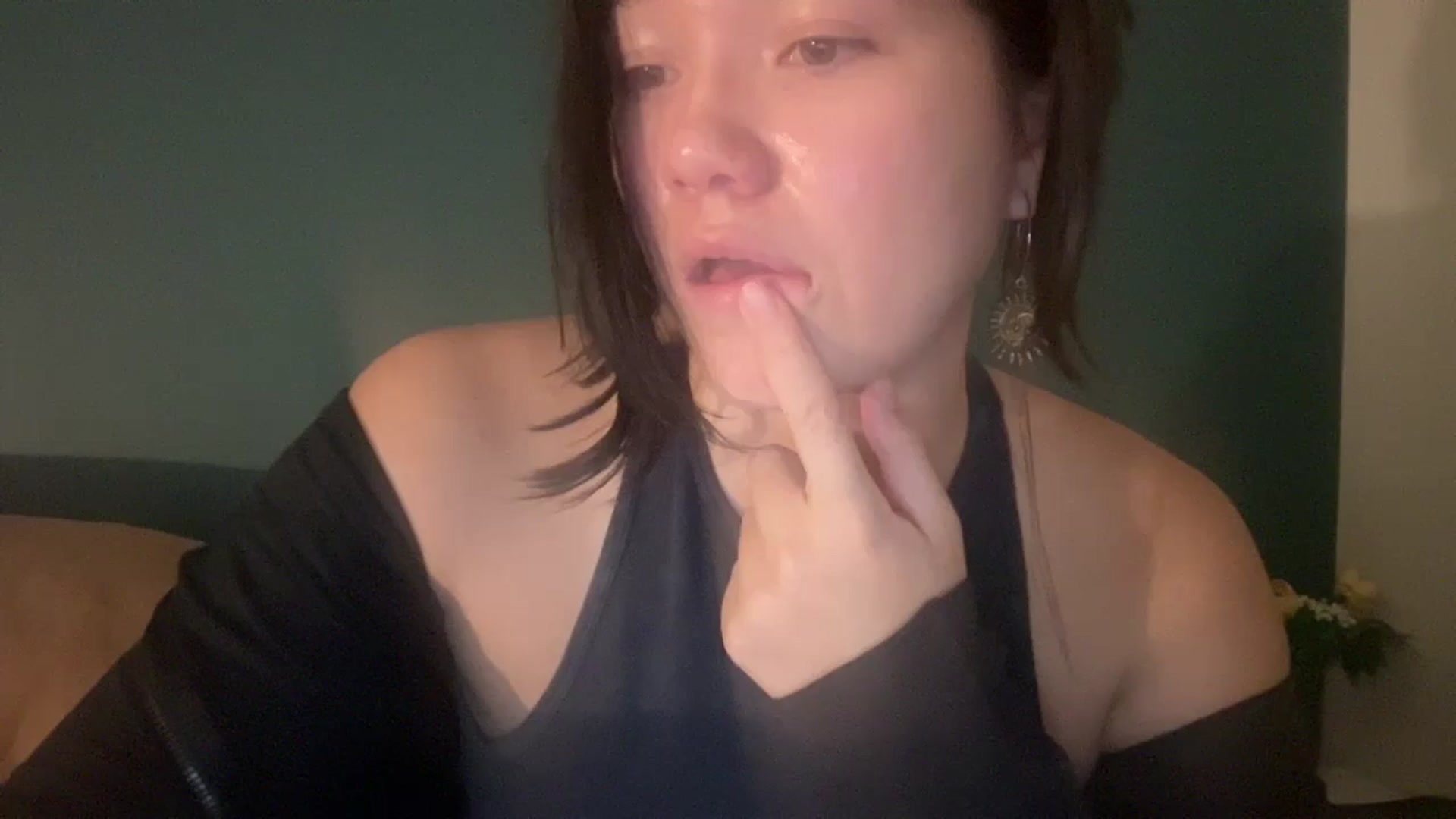 Gallery image thumbnail from imava's myfreecams stream on, 05/28/2024, 09:11 image 2 of 20