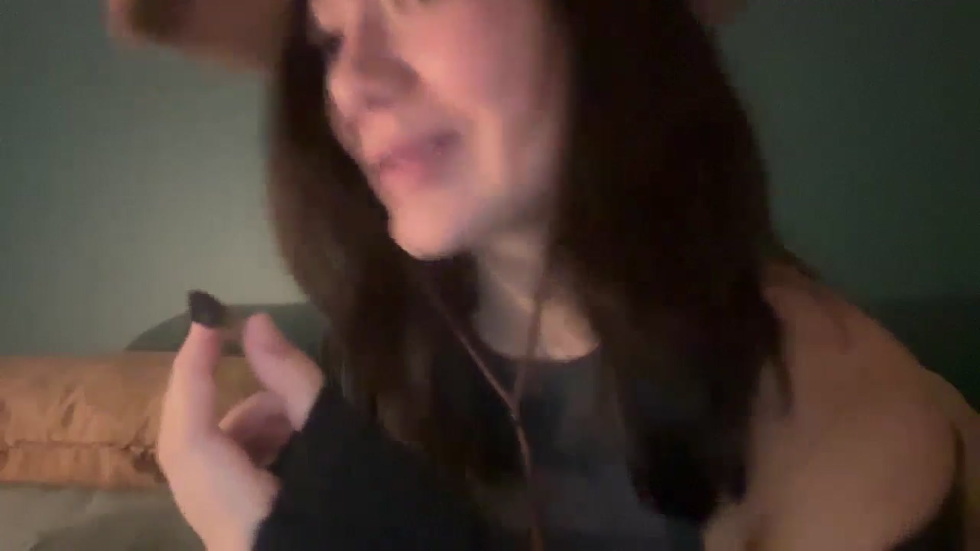 Gallery image thumbnail from imava's myfreecams stream on, 05/31/2024, 02:26 image 20 of 20
