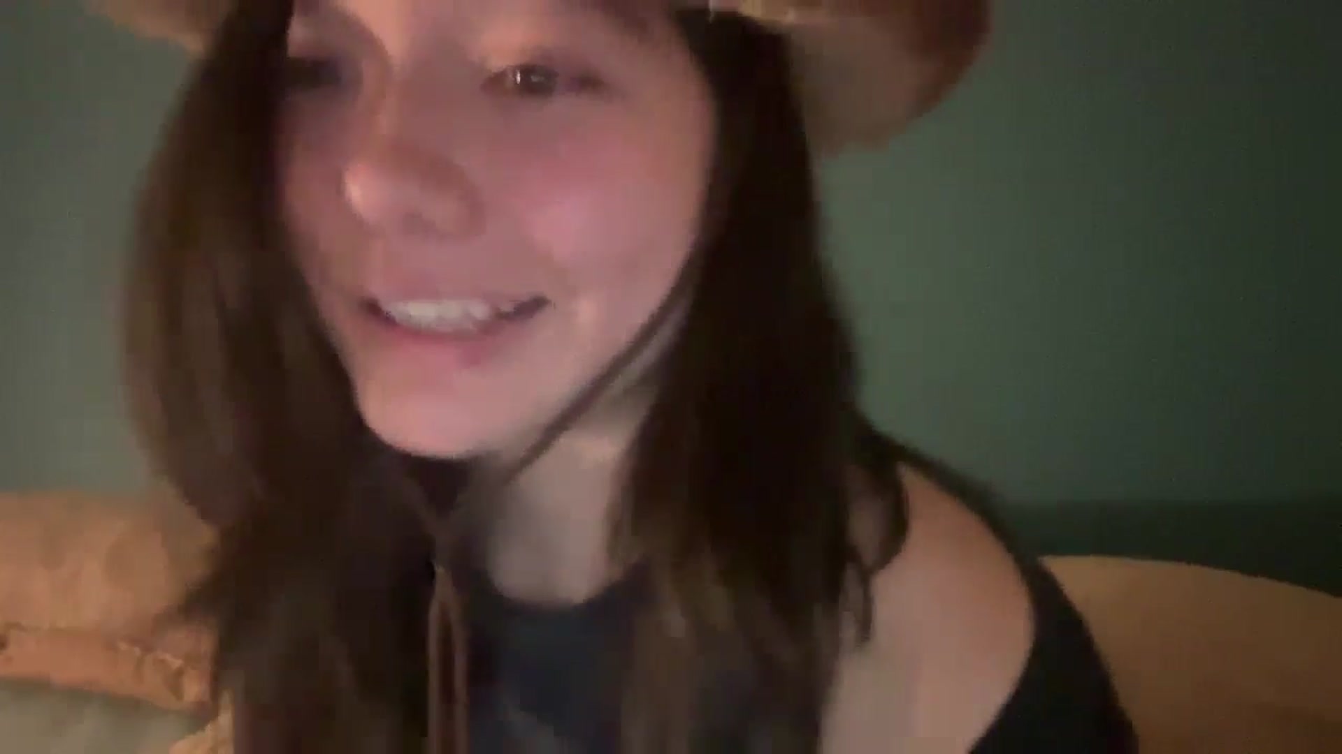 Gallery image thumbnail from imava's myfreecams stream on, 05/31/2024, 03:12 image 6 of 20