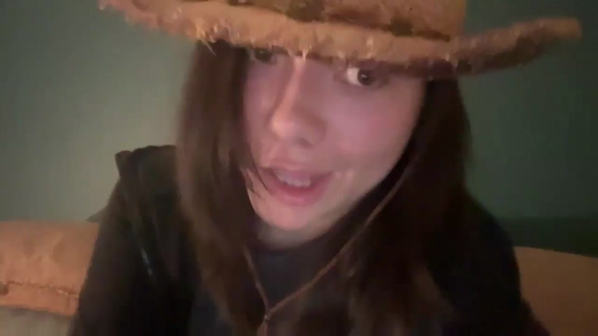 Gallery image thumbnail from imava's myfreecams stream on, 05/31/2024, 03:12 image 2 of 20