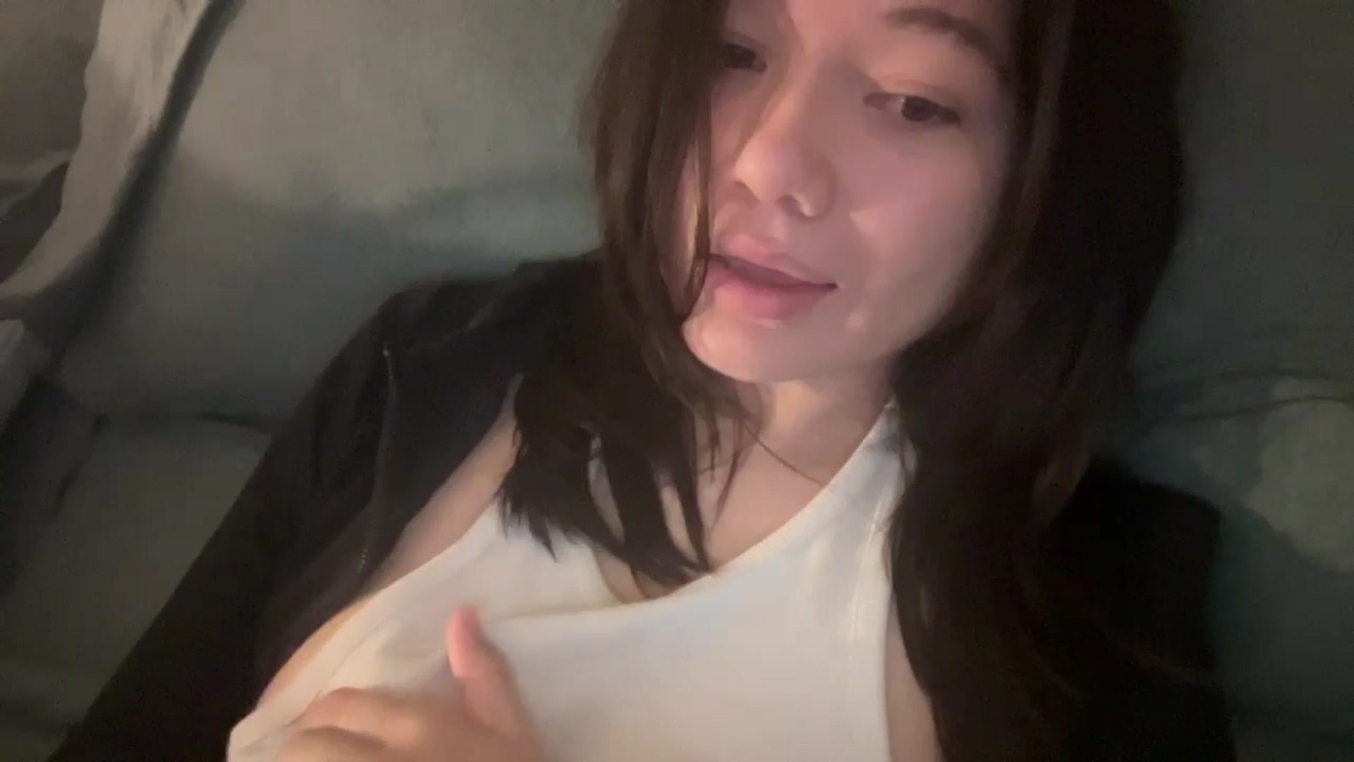 Gallery image thumbnail from imava's myfreecams stream on, 06/01/2024, 24:38 image 13 of 20