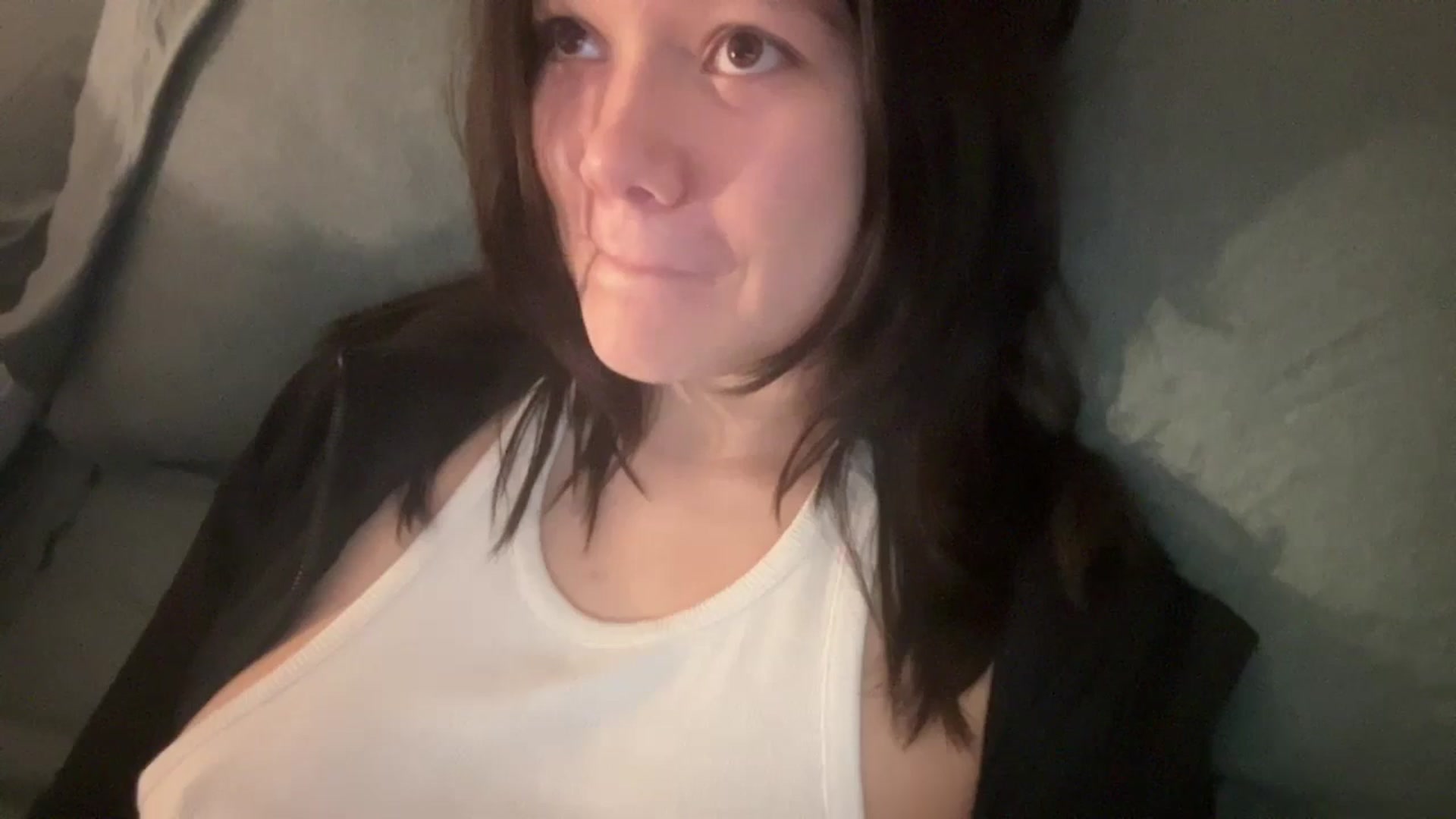 Gallery image thumbnail from imava's myfreecams stream on, 06/01/2024, 24:38 image 6 of 20