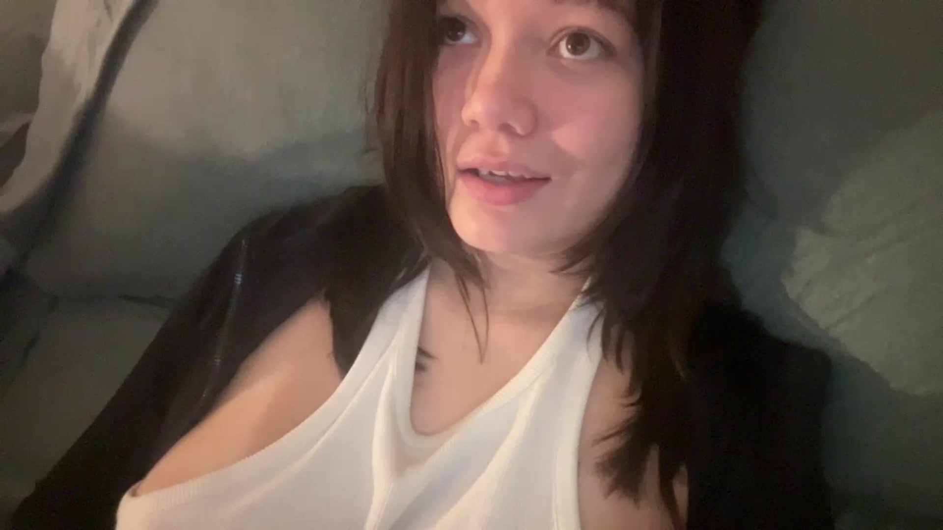 Gallery image thumbnail from imava's myfreecams stream on, 06/01/2024, 24:38 image 10 of 20
