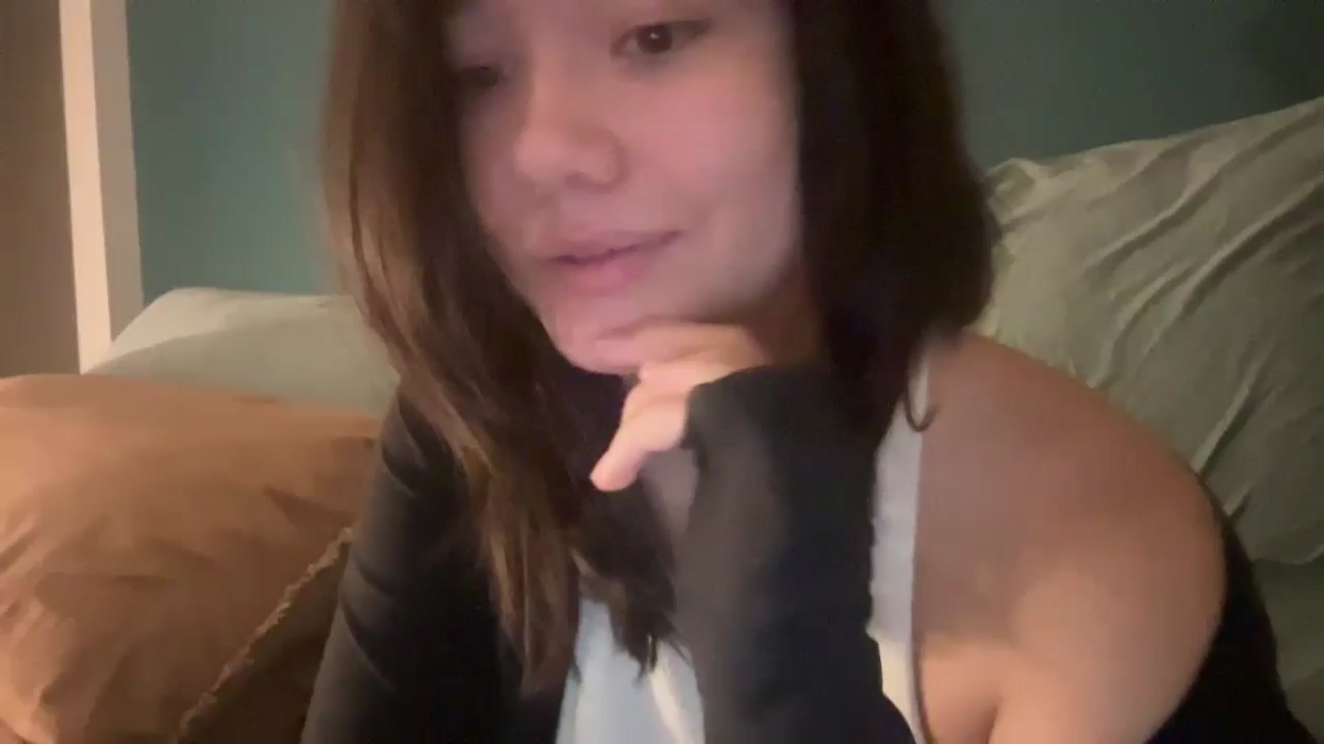 Gallery image thumbnail from imava's myfreecams stream on, 06/01/2024, 01:54 image 17 of 20