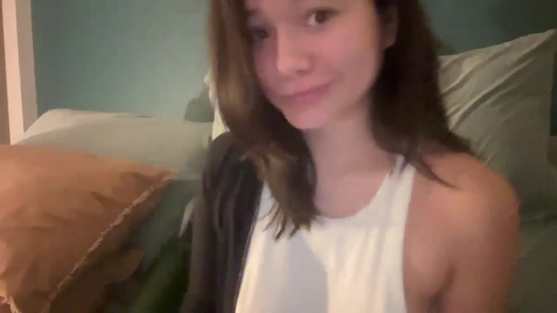 Gallery image thumbnail from imava's myfreecams stream on, 06/01/2024, 01:54 image 16 of 20