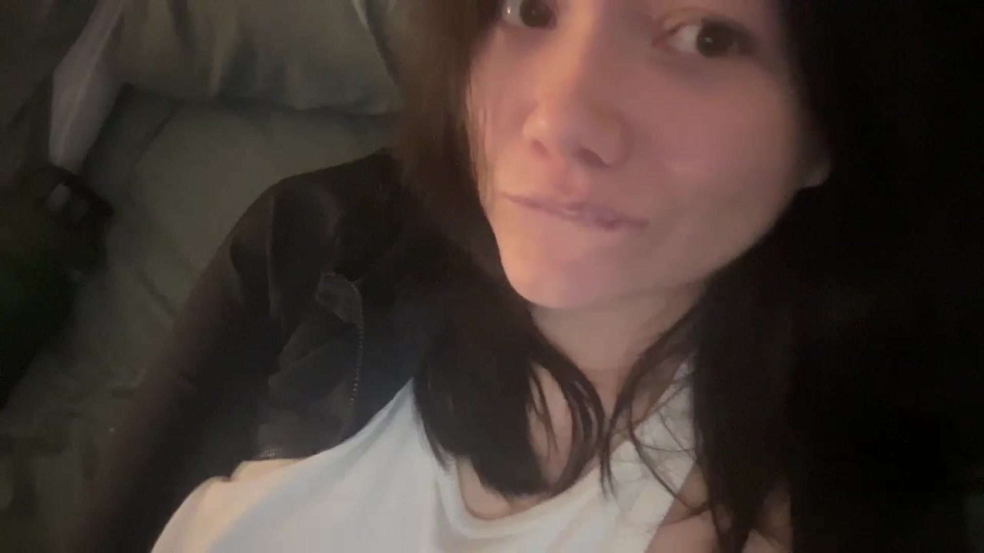 Gallery image thumbnail from imava's myfreecams stream on, 06/01/2024, 01:54 image 6 of 20