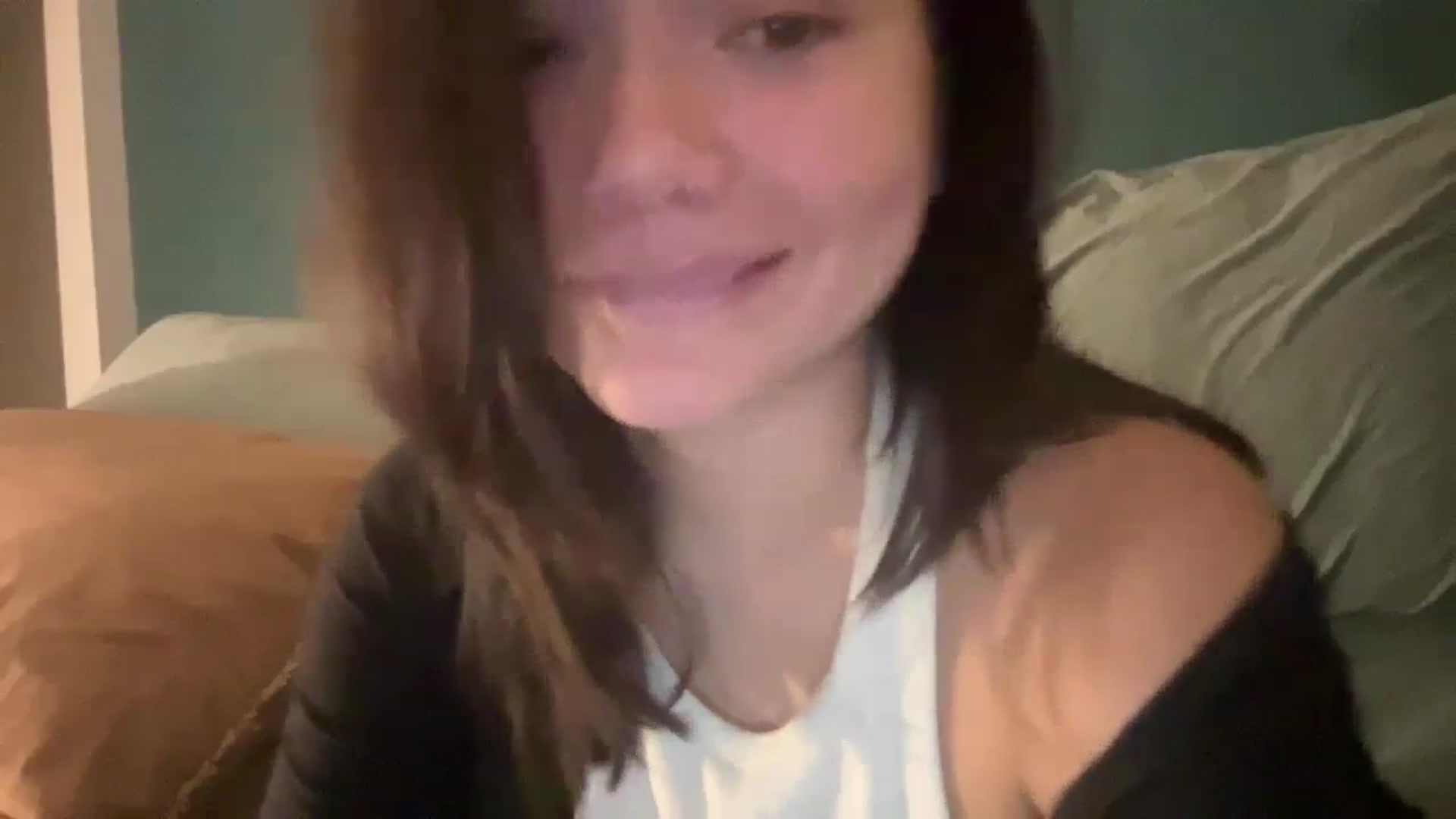 Gallery image thumbnail from imava's myfreecams stream on, 06/01/2024, 01:54 image 20 of 20