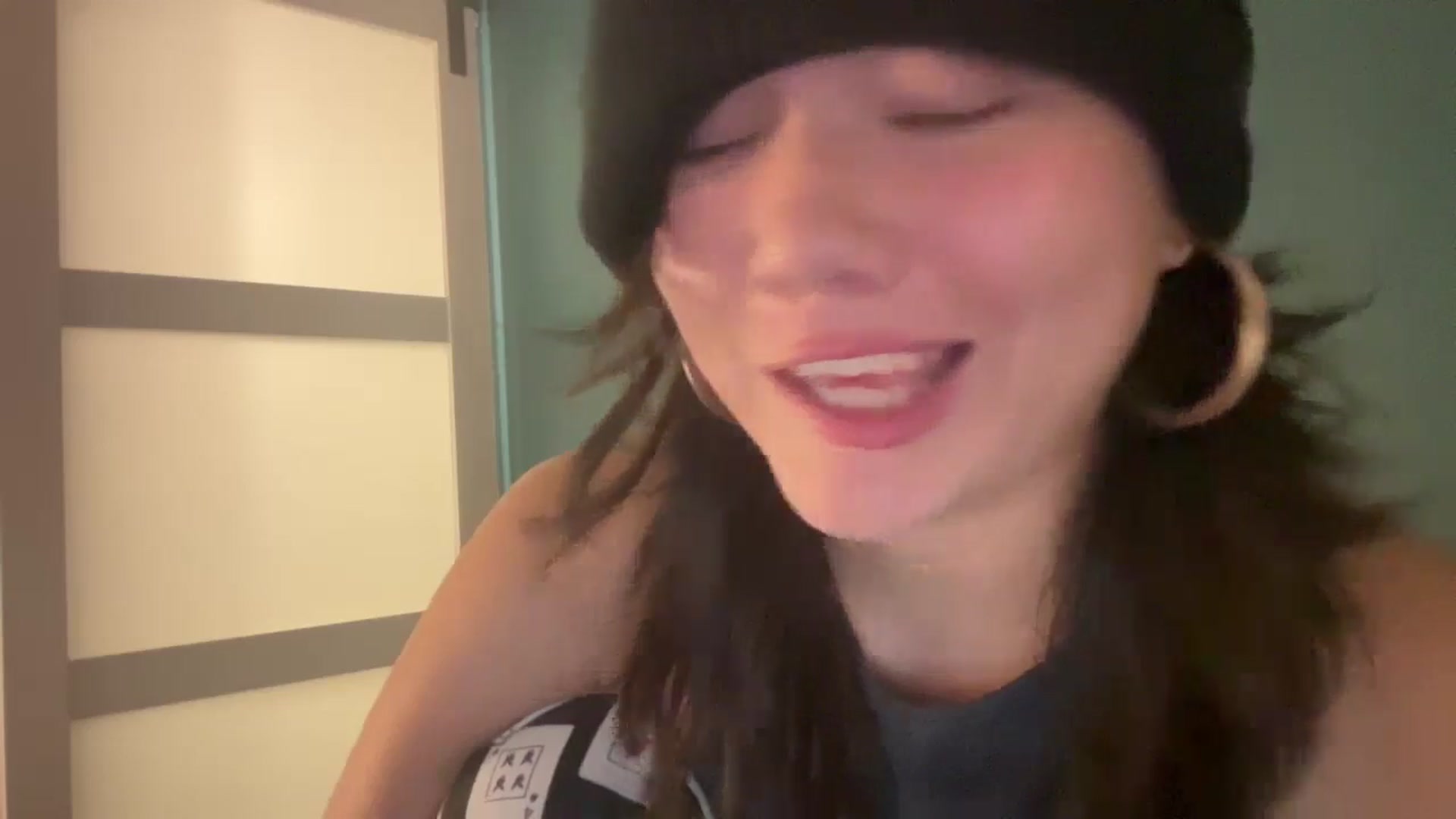Gallery image thumbnail from imava's myfreecams stream on, 06/04/2024, 05:58 image 11 of 20