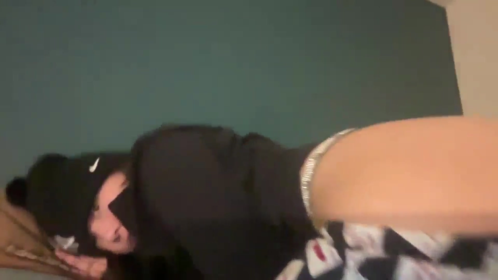 Gallery image thumbnail from imava's myfreecams stream on, 06/04/2024, 07:47 image 18 of 20