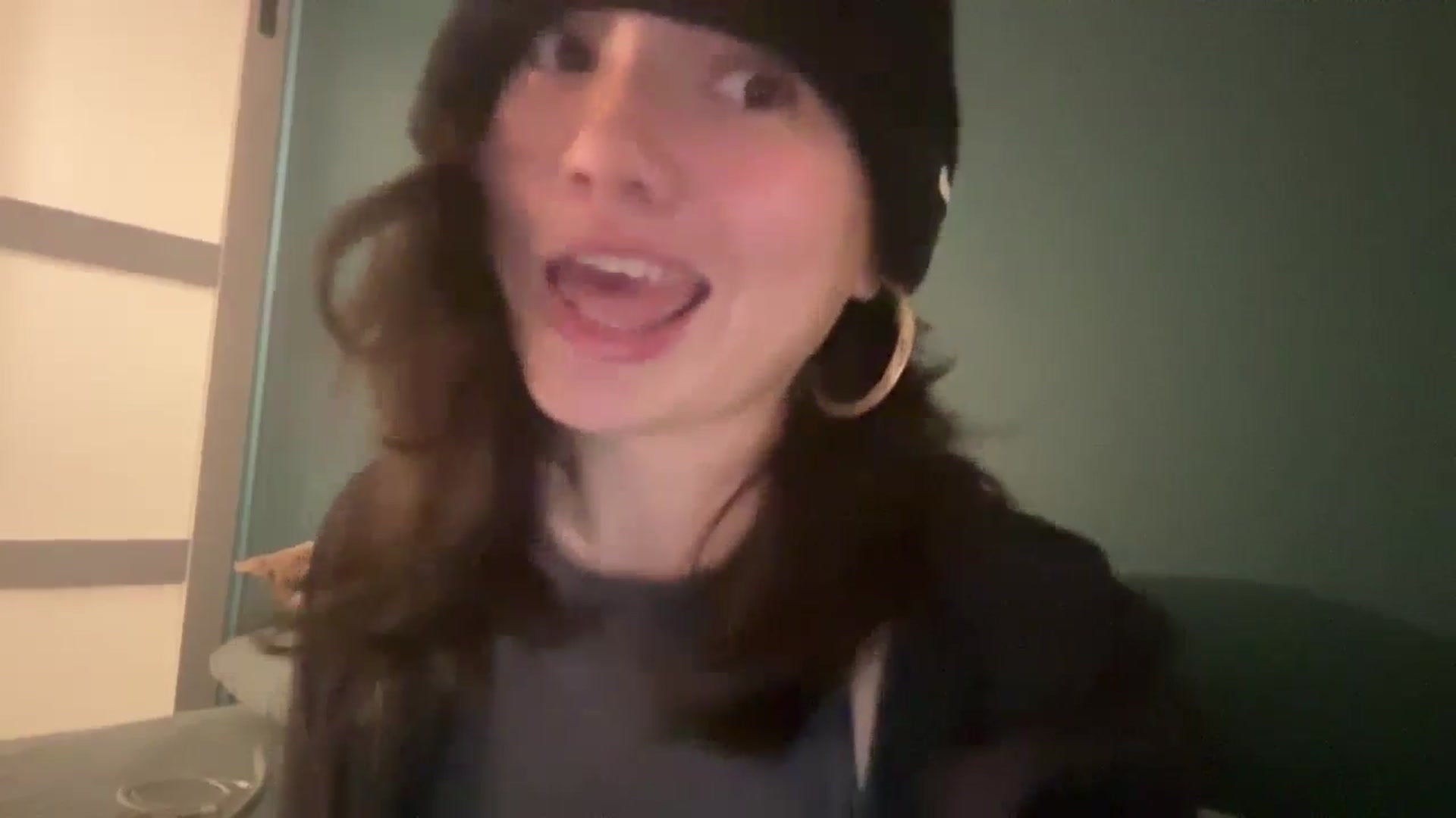 Gallery image thumbnail from imava's myfreecams stream on, 06/04/2024, 07:47 image 4 of 20