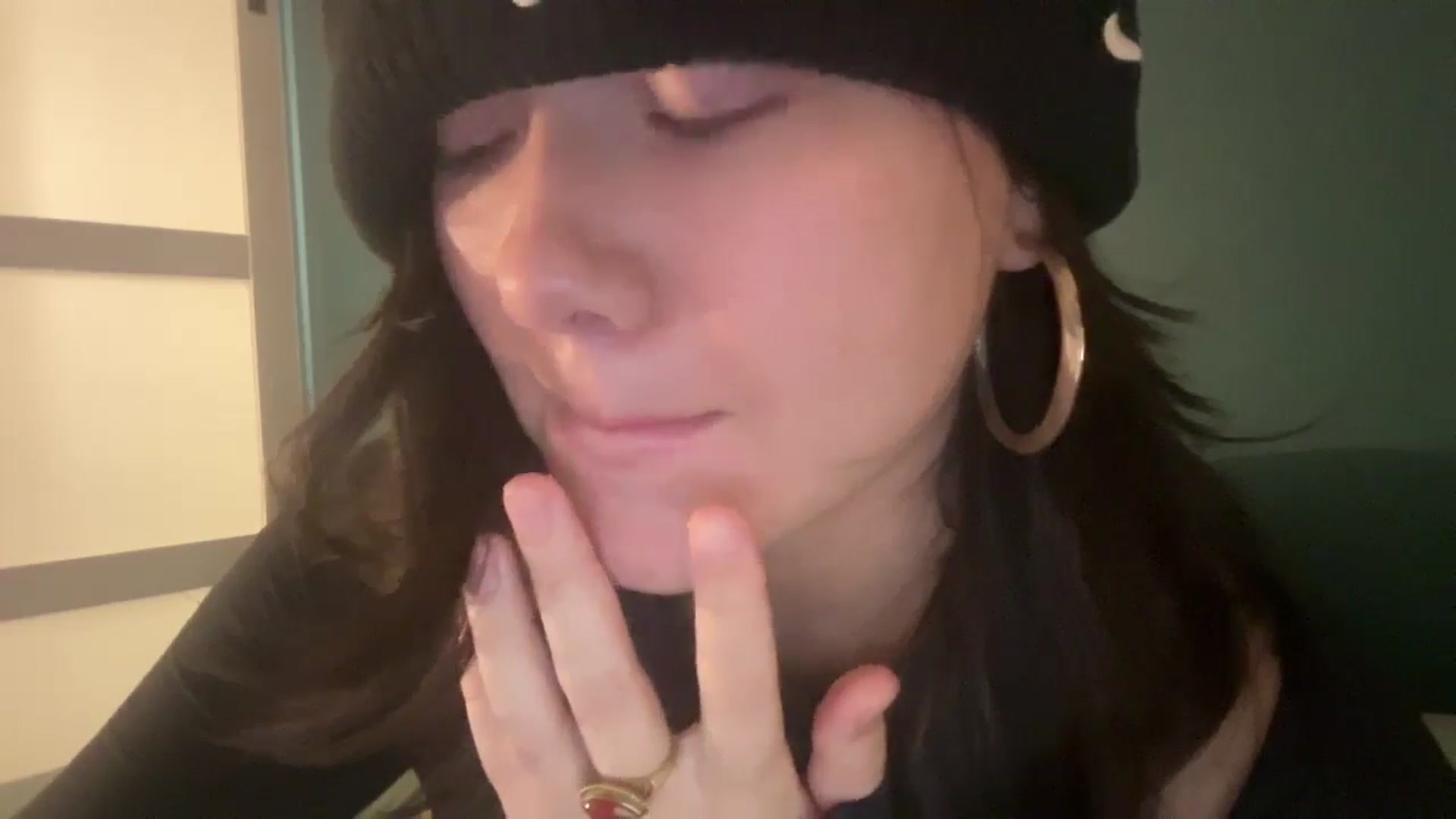 Gallery image thumbnail from imava's myfreecams stream on, 06/04/2024, 07:47 image 5 of 20