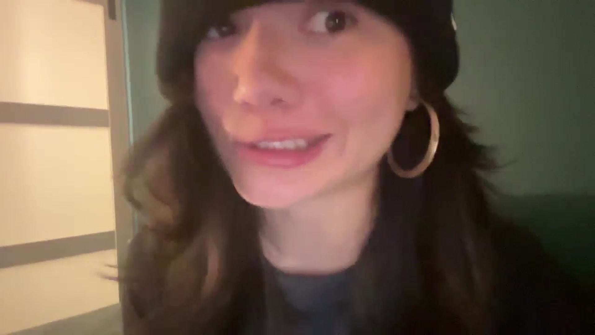 Gallery image thumbnail from imava's myfreecams stream on, 06/04/2024, 07:47 image 6 of 20
