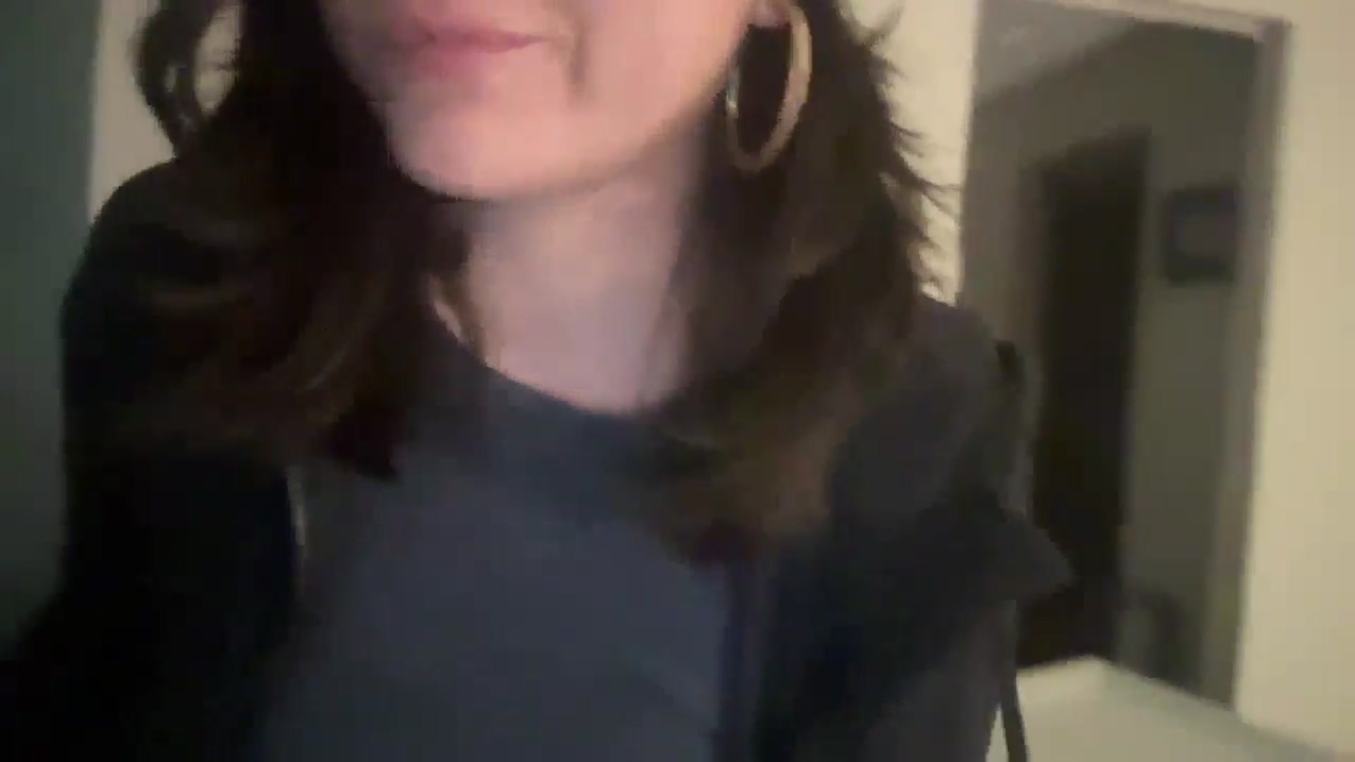 Gallery image thumbnail from imava's myfreecams stream on, 06/04/2024, 09:16 image 6 of 20