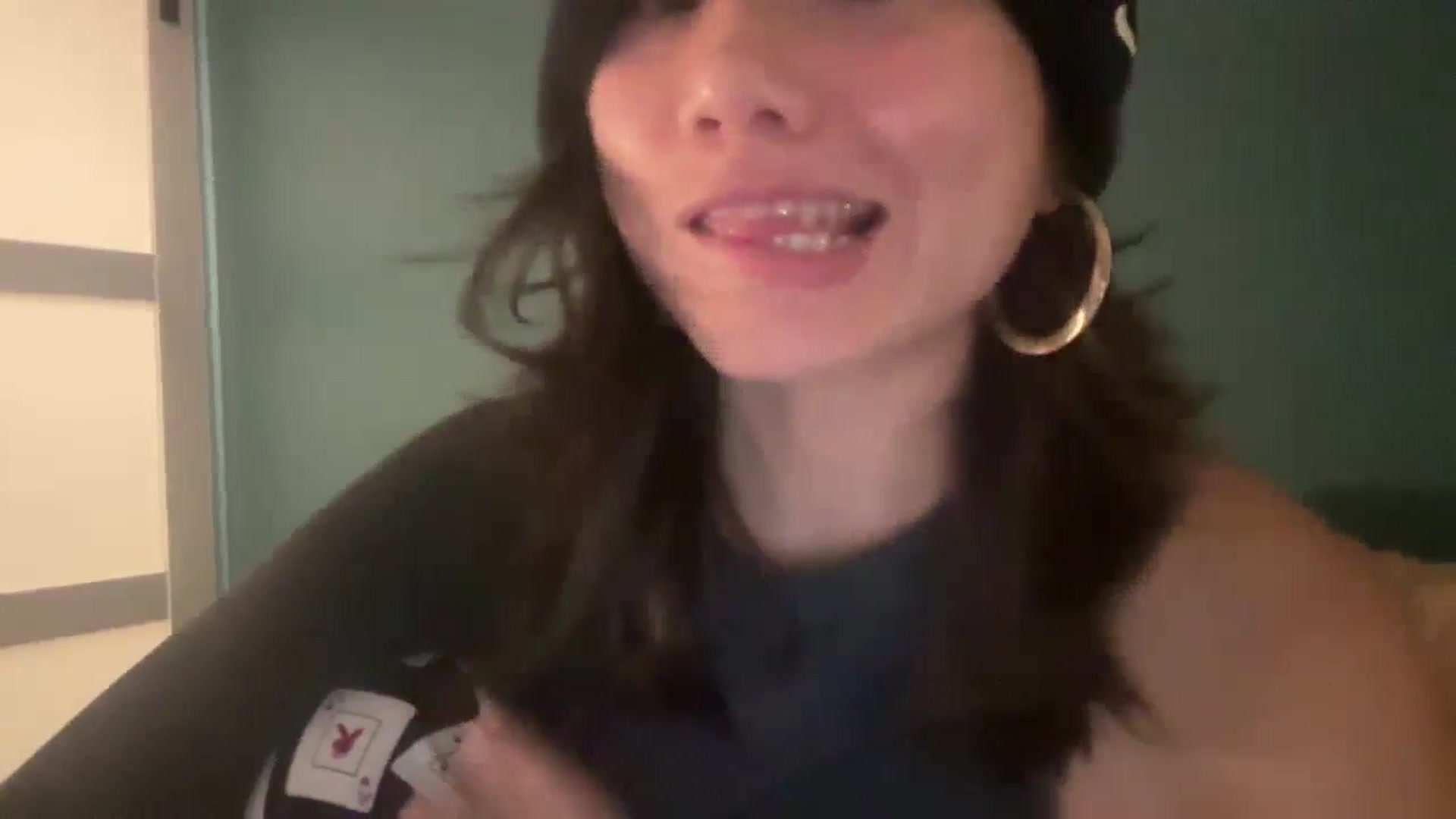Gallery image thumbnail from imava's myfreecams stream on, 06/04/2024, 11:08 image 6 of 20
