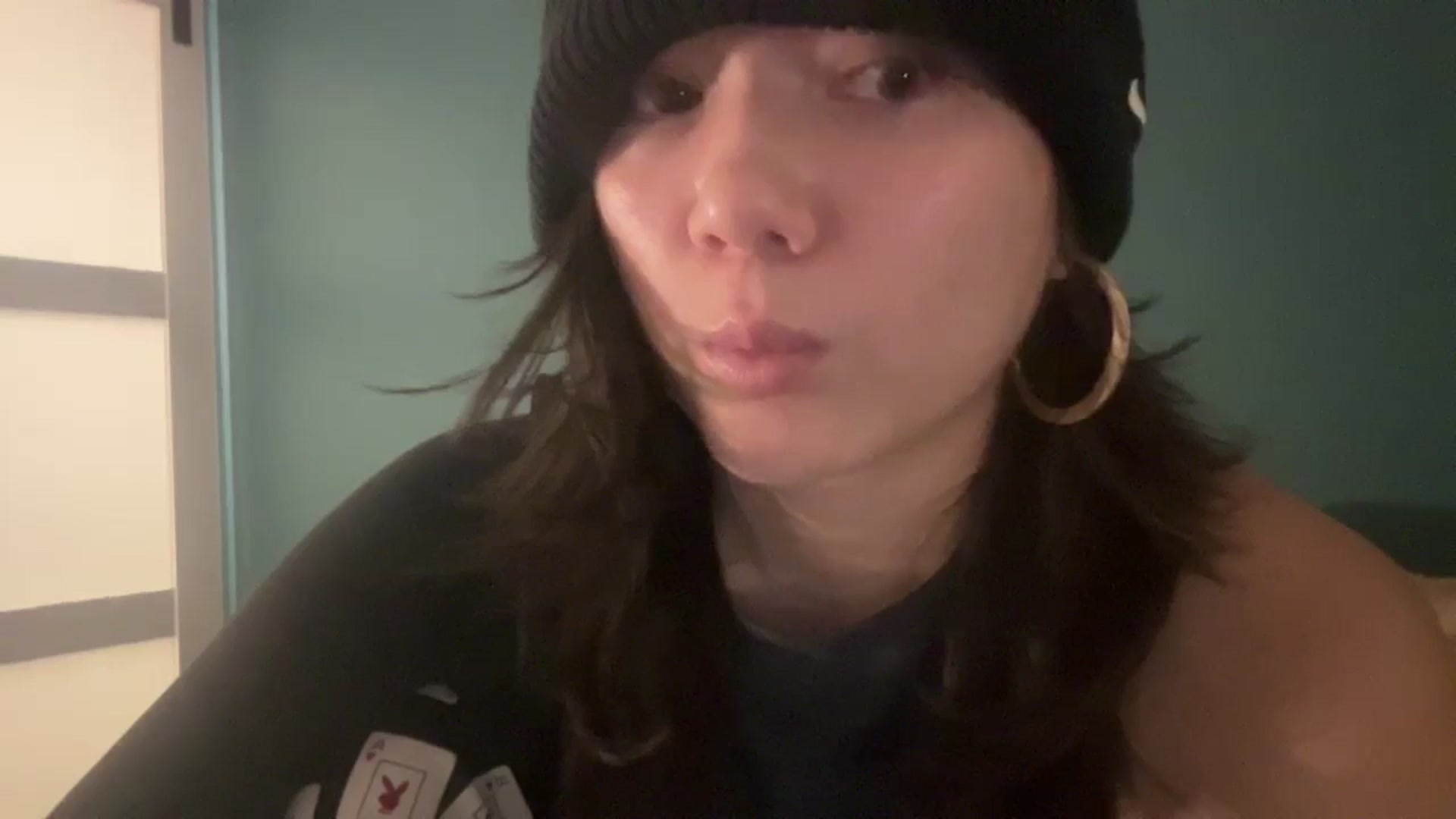 Gallery image thumbnail from imava's myfreecams stream on, 06/04/2024, 11:08 image 11 of 20