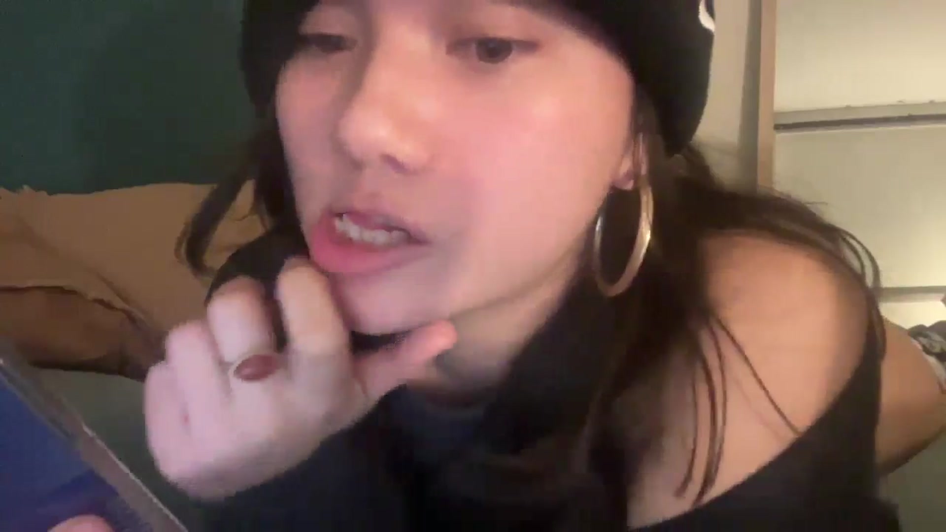 Gallery image thumbnail from imava's myfreecams stream on, 06/04/2024, 11:52 image 6 of 20