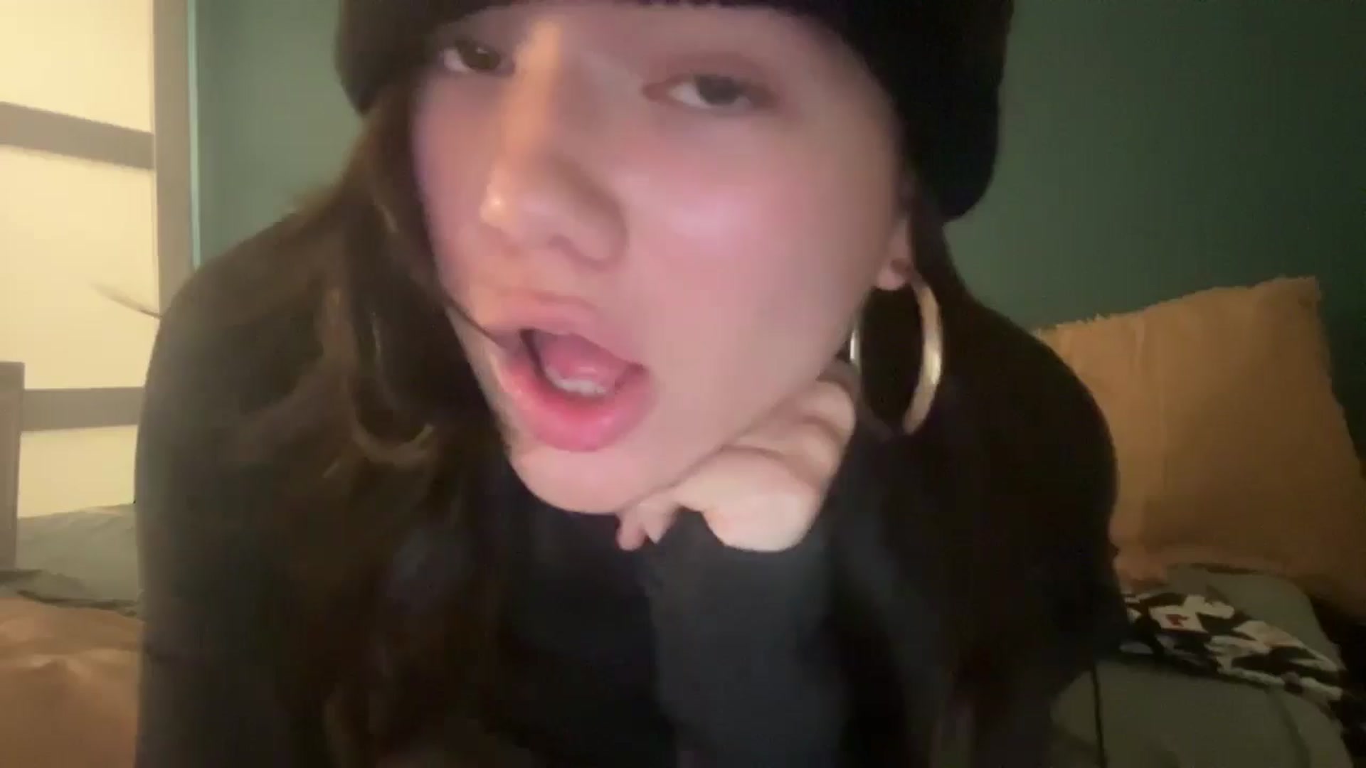 Gallery image thumbnail from imava's myfreecams stream on, 06/04/2024, 13:56 image 10 of 20