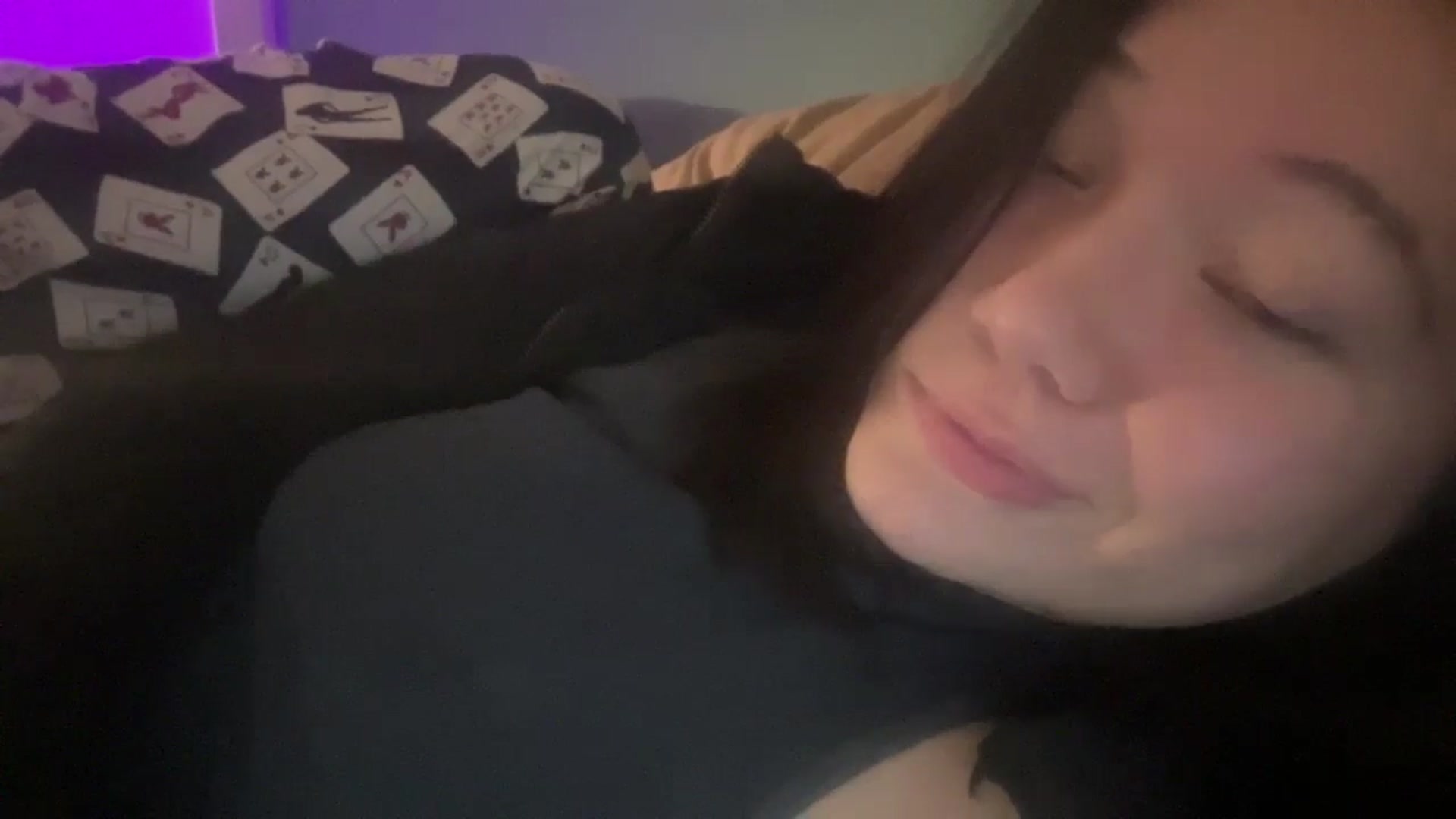 Gallery image thumbnail from imava's myfreecams stream on, 06/04/2024, 20:18 image 19 of 20