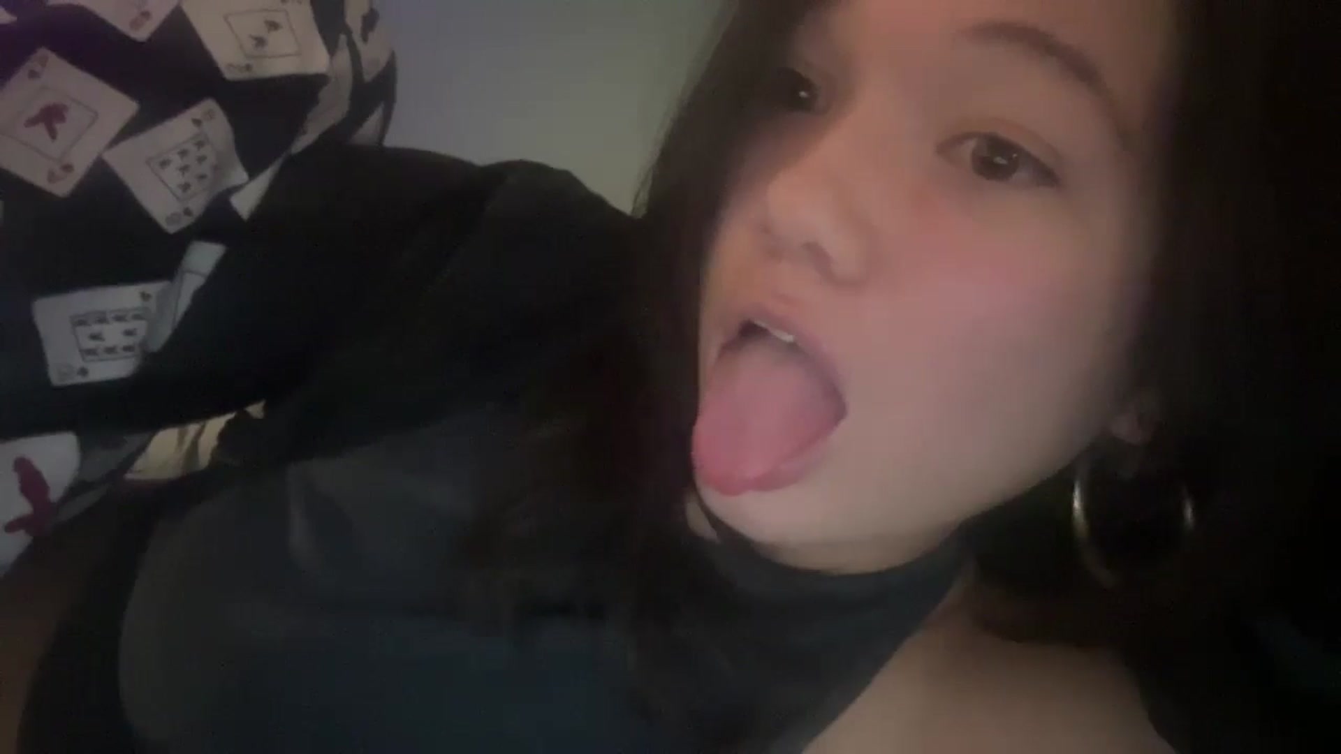 Gallery image thumbnail from imava's myfreecams stream on, 06/04/2024, 20:18 image 17 of 20