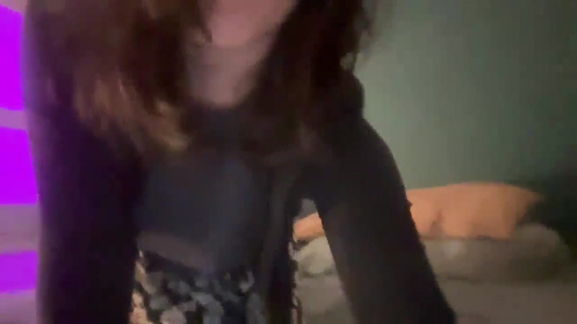 Gallery image thumbnail from imava's myfreecams stream on, 06/04/2024, 21:01 image 10 of 20