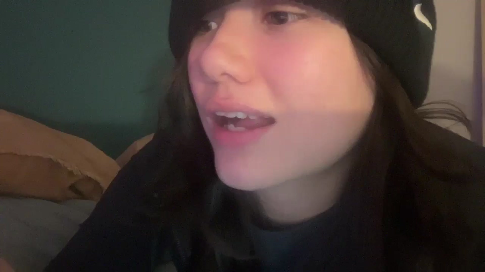 Gallery image thumbnail from imava's myfreecams stream on, 06/04/2024, 21:01 image 18 of 20