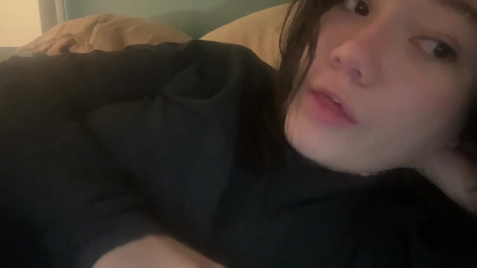Gallery image thumbnail from imava's myfreecams stream on, 06/05/2024, 06:45 image 5 of 20