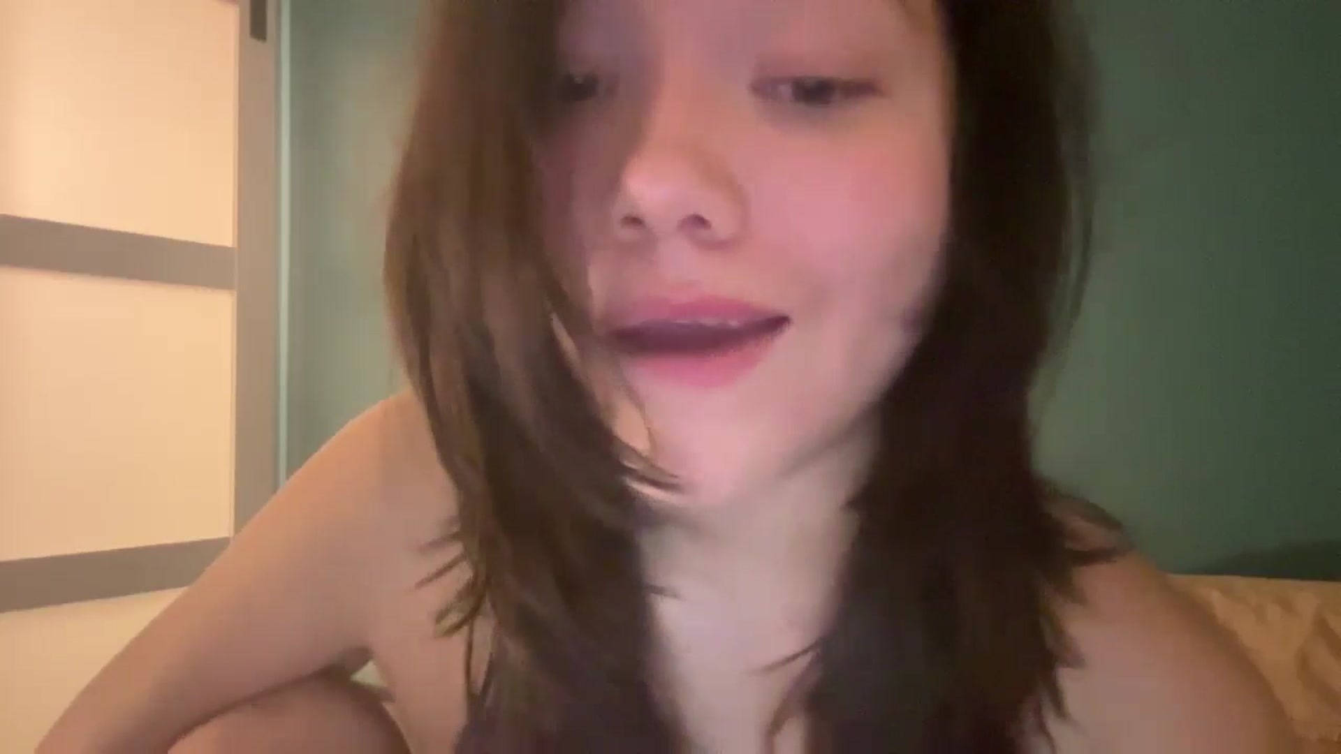 Gallery image thumbnail from imava's myfreecams stream on, 06/05/2024, 23:48 image 16 of 20