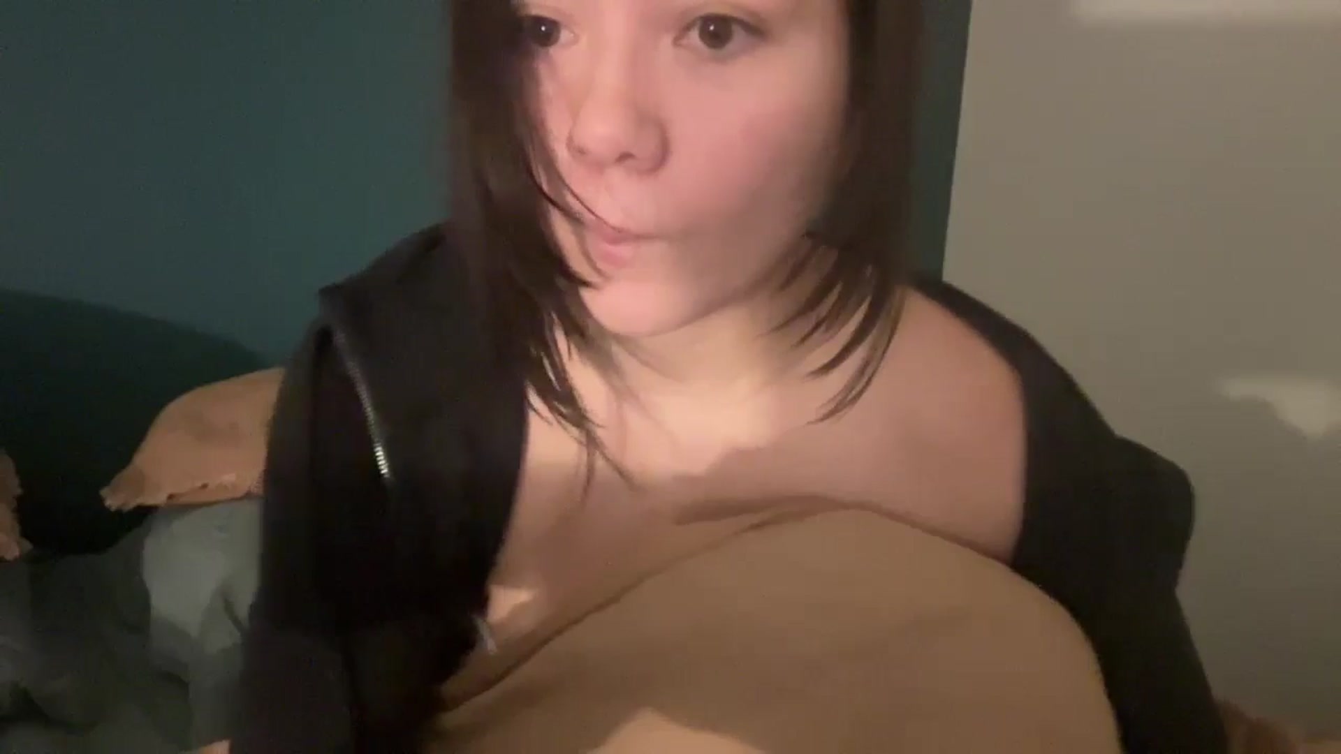 Gallery image thumbnail from imava's myfreecams stream on, 06/09/2024, 24:27 image 7 of 20