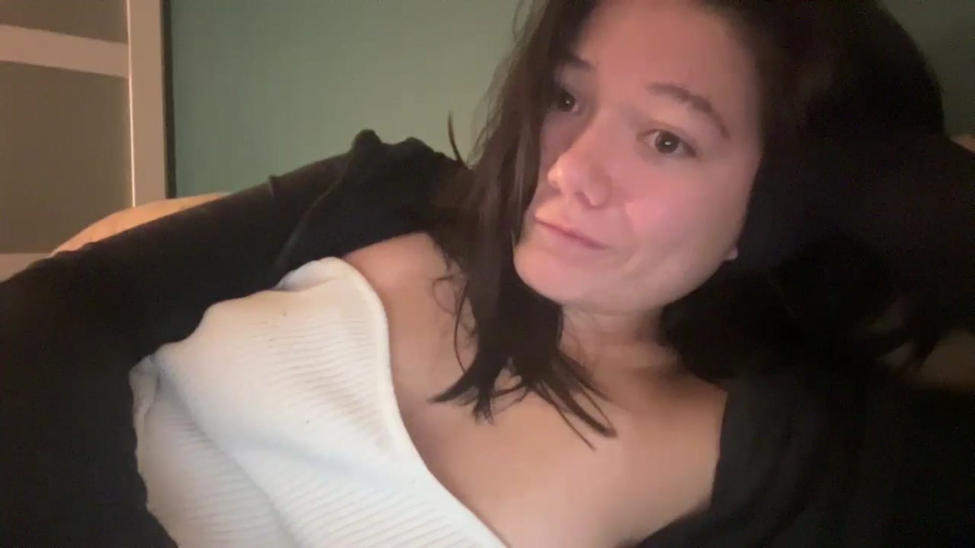 Gallery image thumbnail from imava's myfreecams stream on, 06/09/2024, 03:30 image 2 of 20