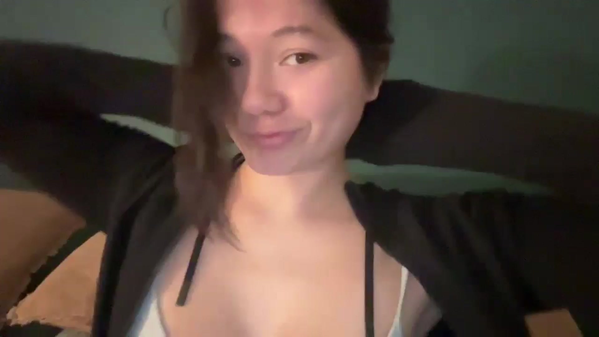 Gallery image thumbnail from imava's myfreecams stream on, 06/09/2024, 23:21 image 1 of 20