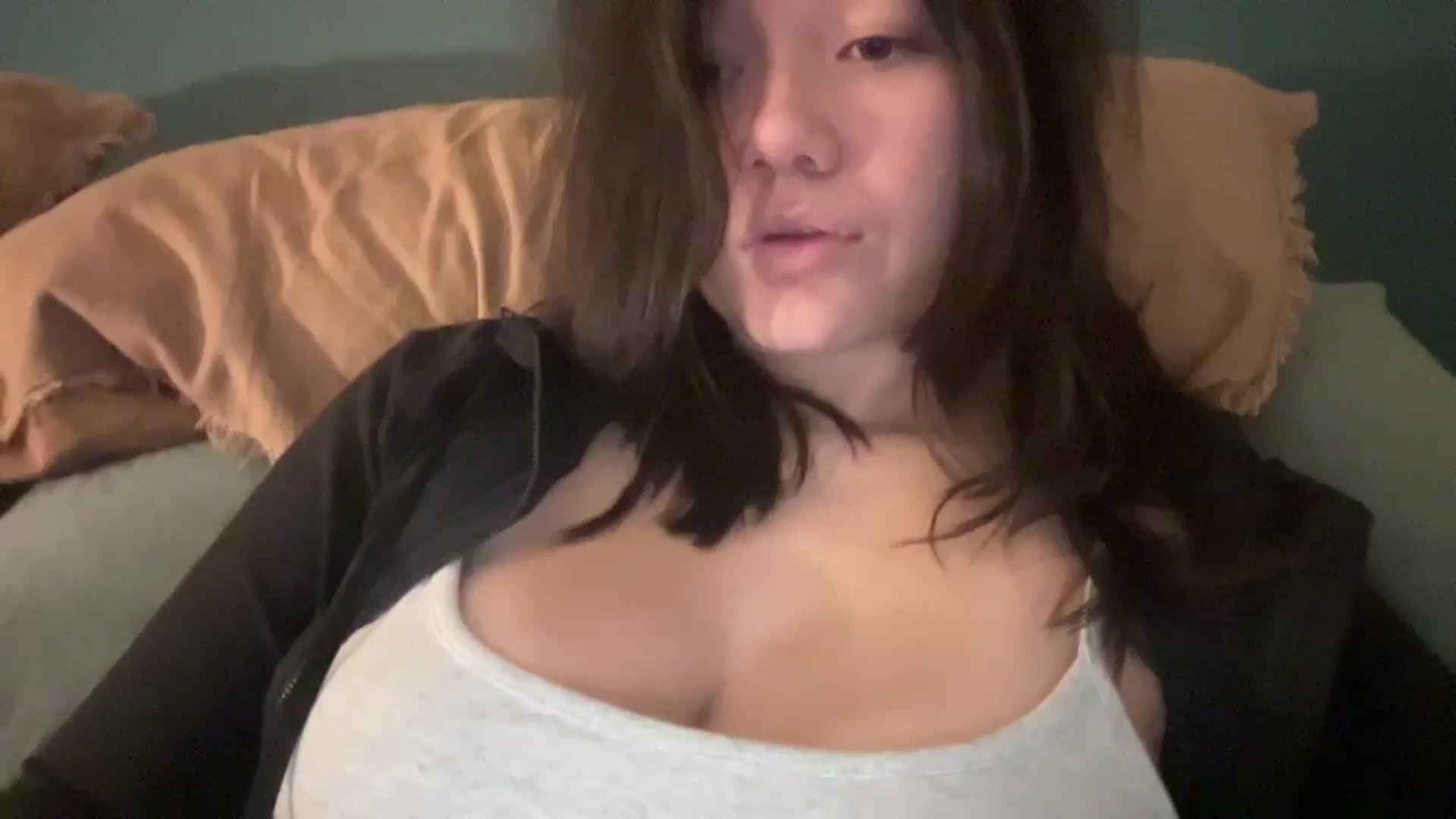 Gallery image thumbnail from imava's myfreecams stream on, 06/10/2024, 01:49 image 12 of 20