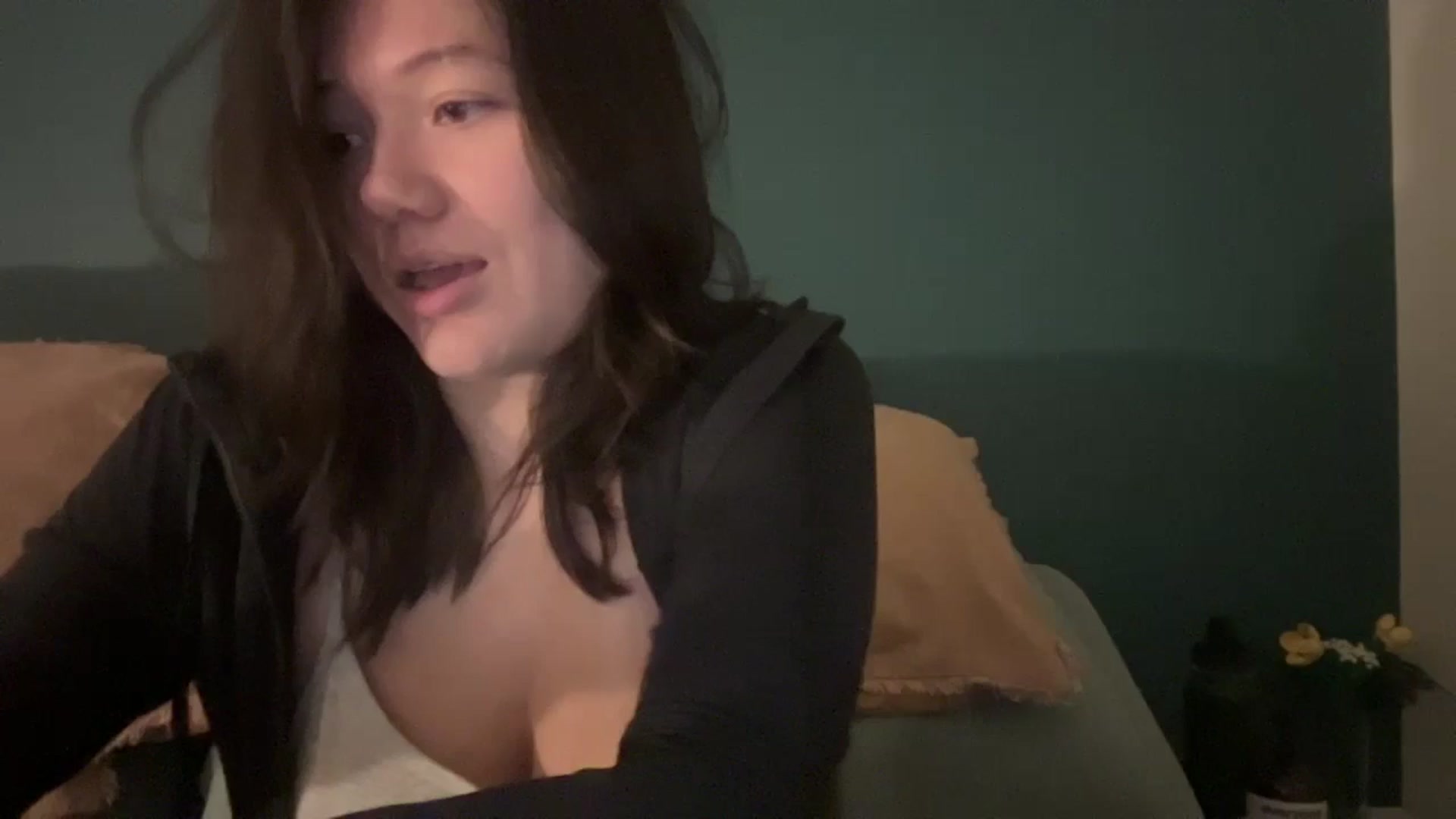Gallery image thumbnail from imava's myfreecams stream on, 06/10/2024, 03:02 image 1 of 20