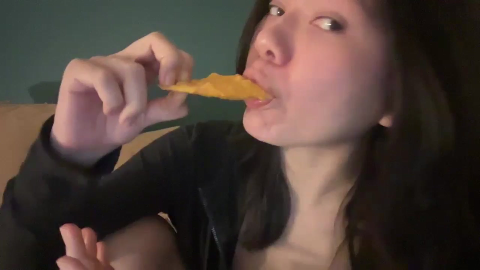 Gallery image thumbnail from imava's myfreecams stream on, 06/10/2024, 03:02 image 8 of 20