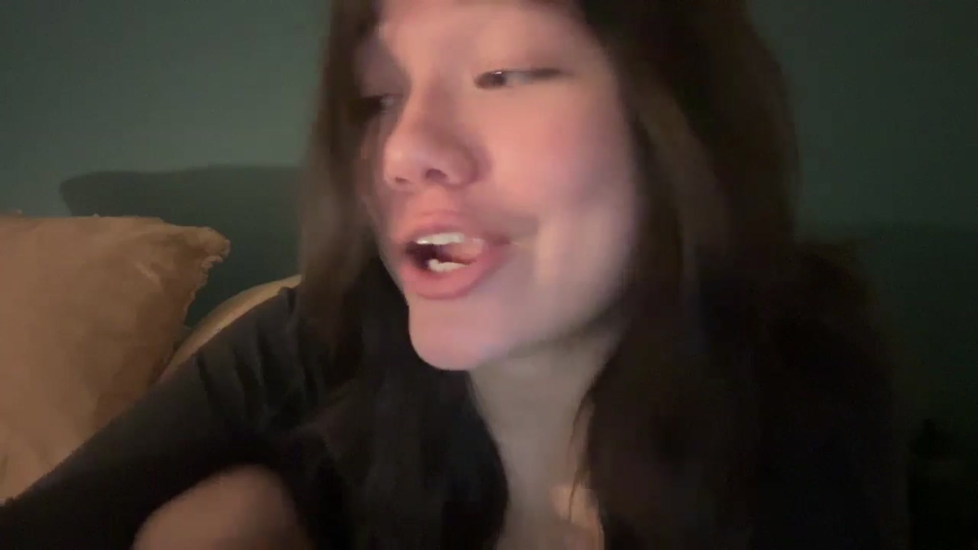 Gallery image thumbnail from imava's myfreecams stream on, 06/10/2024, 03:02 image 7 of 20
