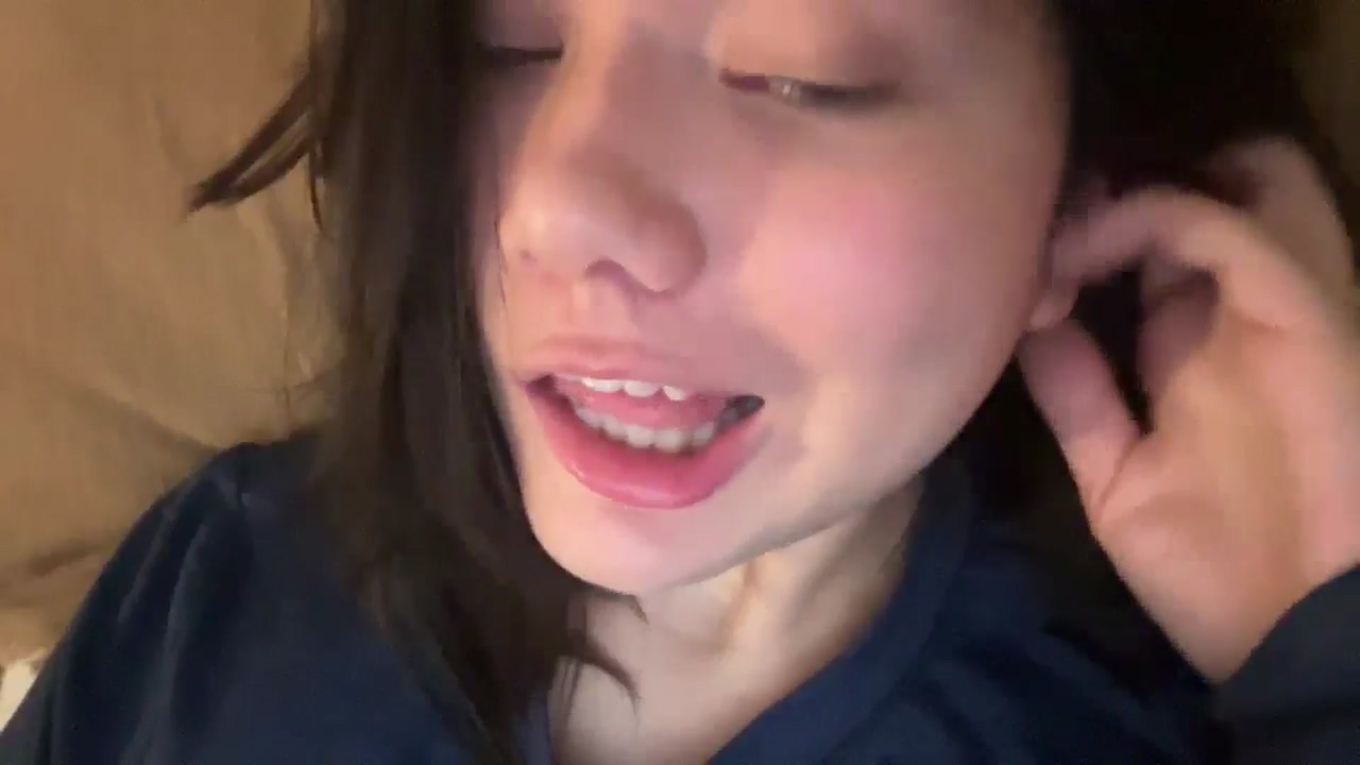Gallery image thumbnail from imava's myfreecams stream on, 06/10/2024, 08:47 image 15 of 20