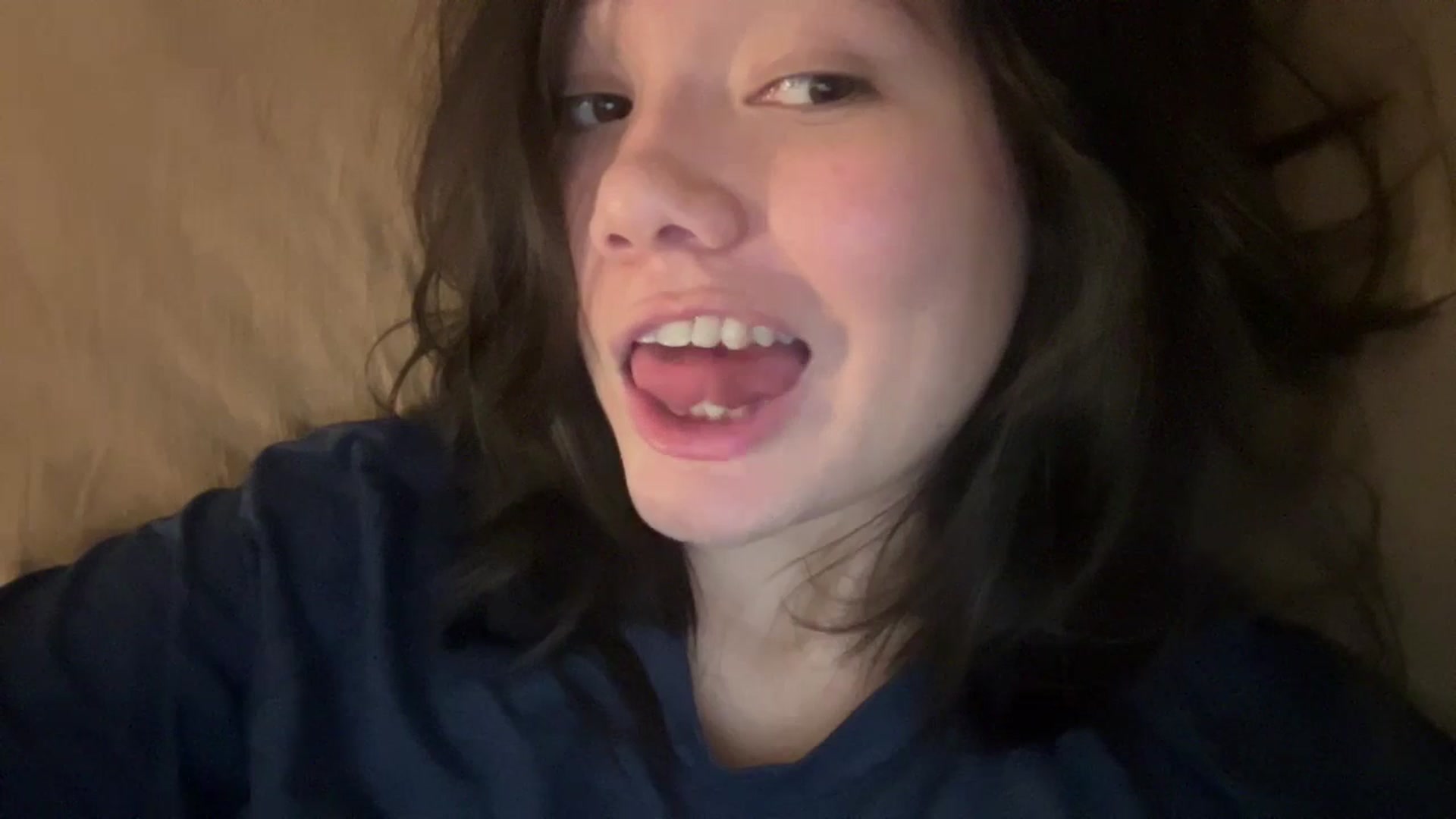 Gallery image thumbnail from imava's myfreecams stream on, 06/10/2024, 08:47 image 16 of 20