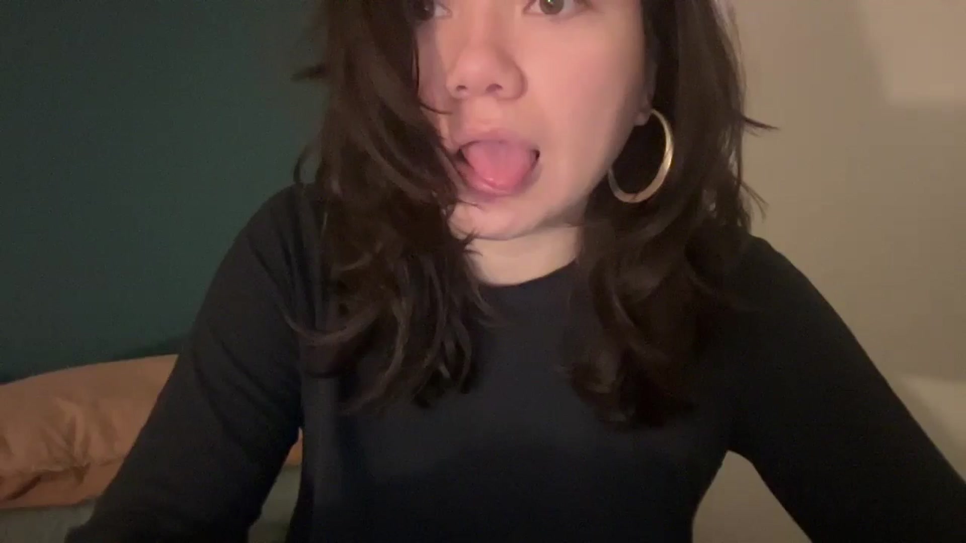 Gallery image thumbnail from imava's myfreecams stream on, 06/12/2024, 20:55 image 1 of 20