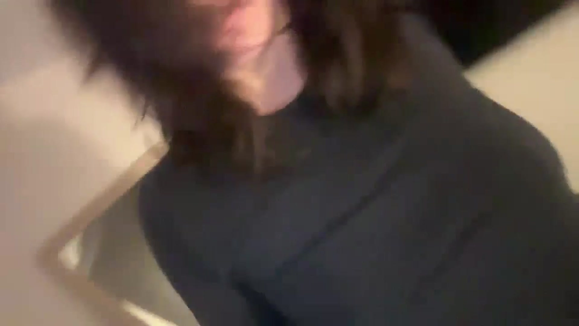 Gallery image thumbnail from imava's myfreecams stream on, 06/12/2024, 20:55 image 19 of 20