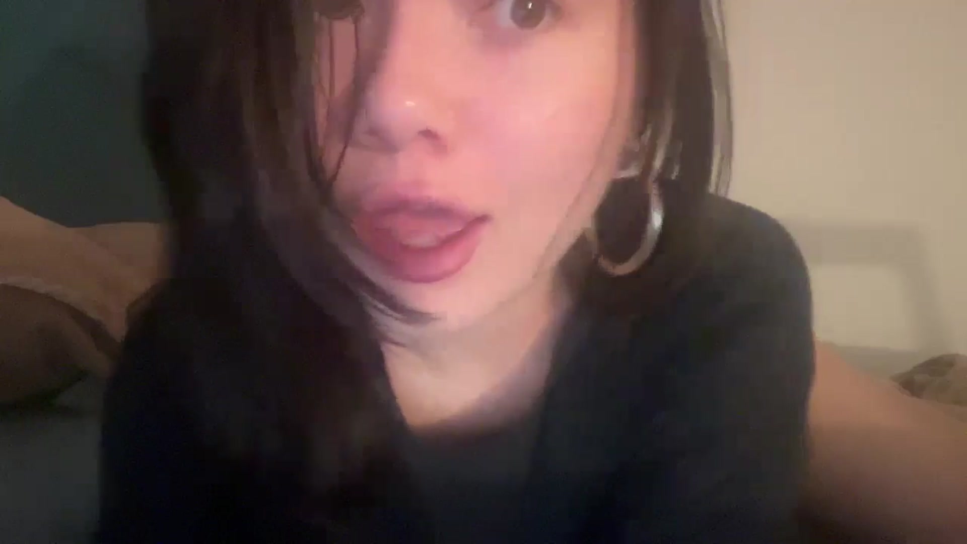 Gallery image thumbnail from imava's myfreecams stream on, 06/13/2024, 09:09 image 4 of 20