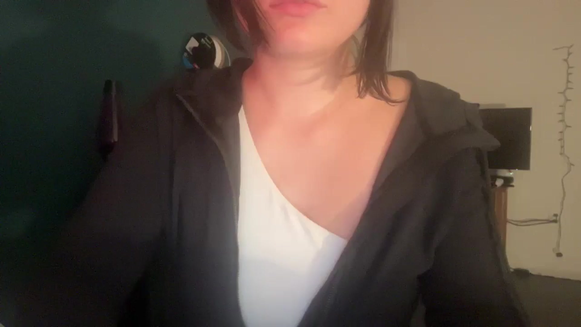 Gallery image thumbnail from imava's myfreecams stream on, 06/17/2024, 08:12 image 1 of 20