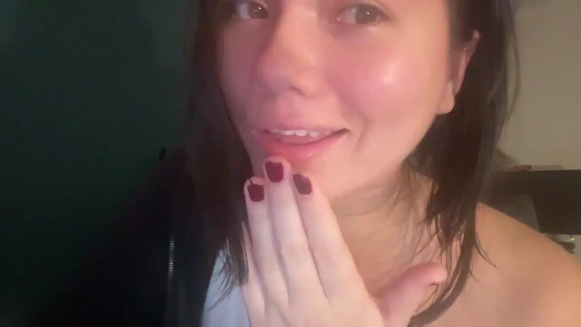 Gallery image thumbnail from imava's myfreecams stream on, 06/17/2024, 09:01 image 18 of 20