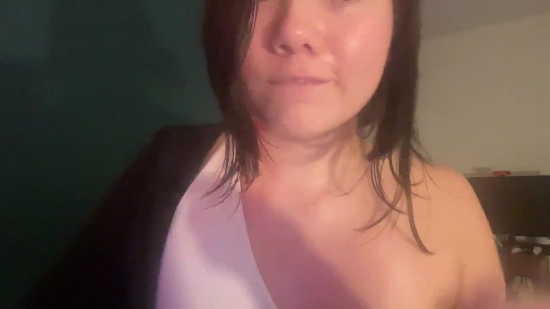 Gallery image thumbnail from imava's myfreecams stream on, 06/17/2024, 09:01 image 4 of 20