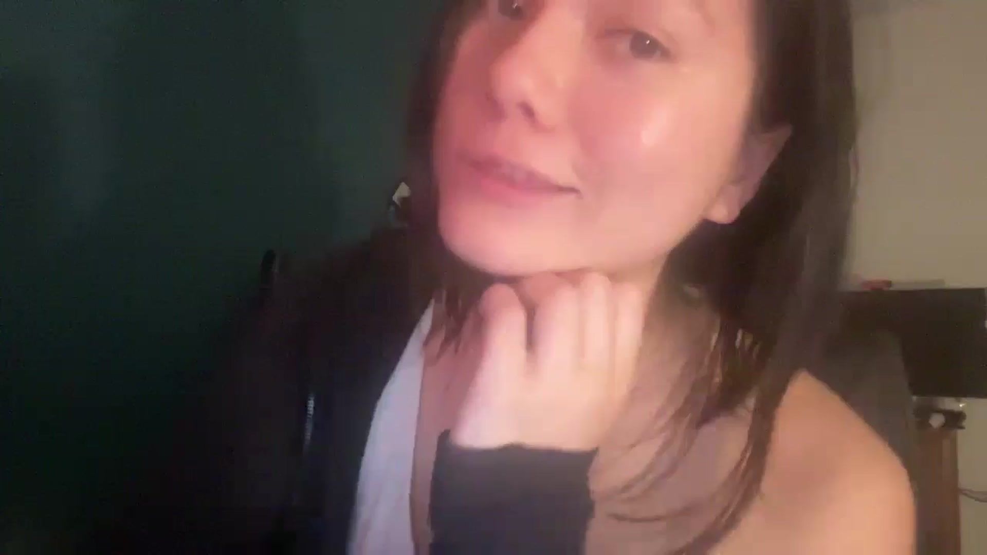Gallery image thumbnail from imava's myfreecams stream on, 06/17/2024, 09:01 image 20 of 20