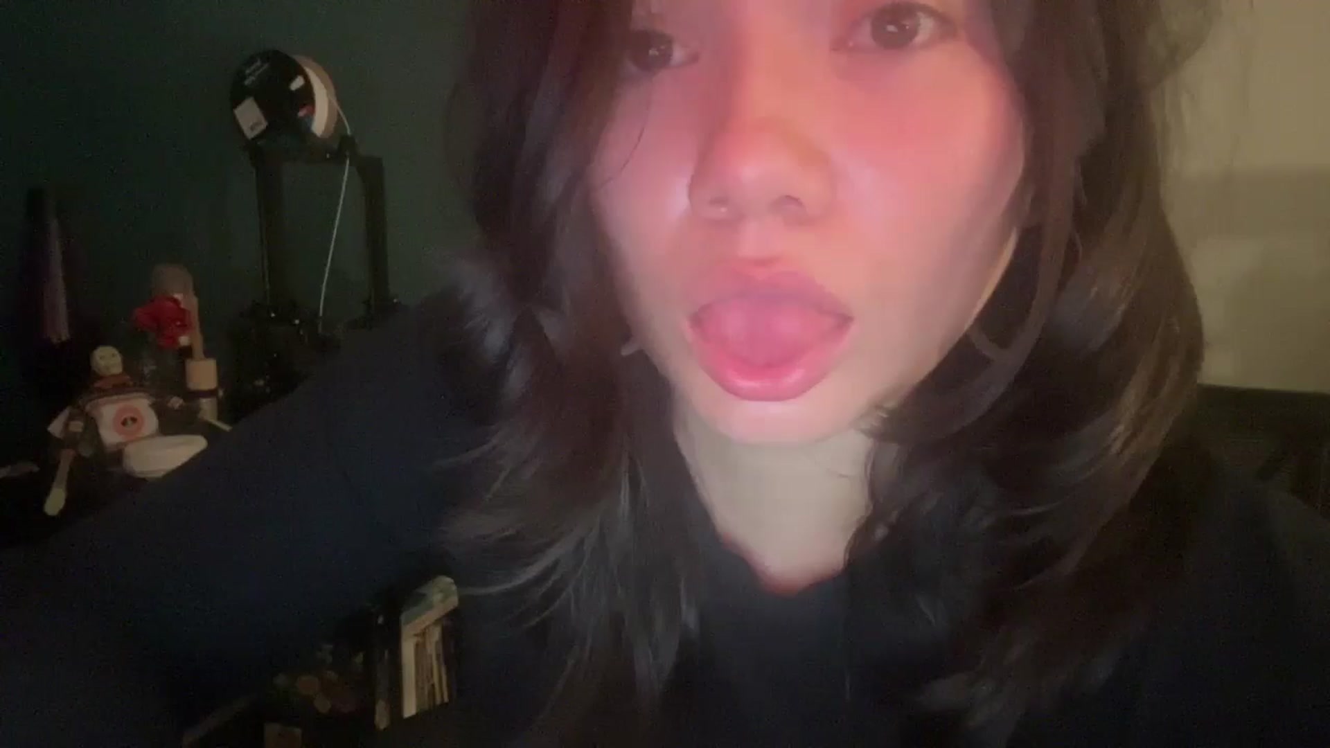 Gallery image thumbnail from imava's myfreecams stream on, 06/18/2024, 08:47 image 16 of 20