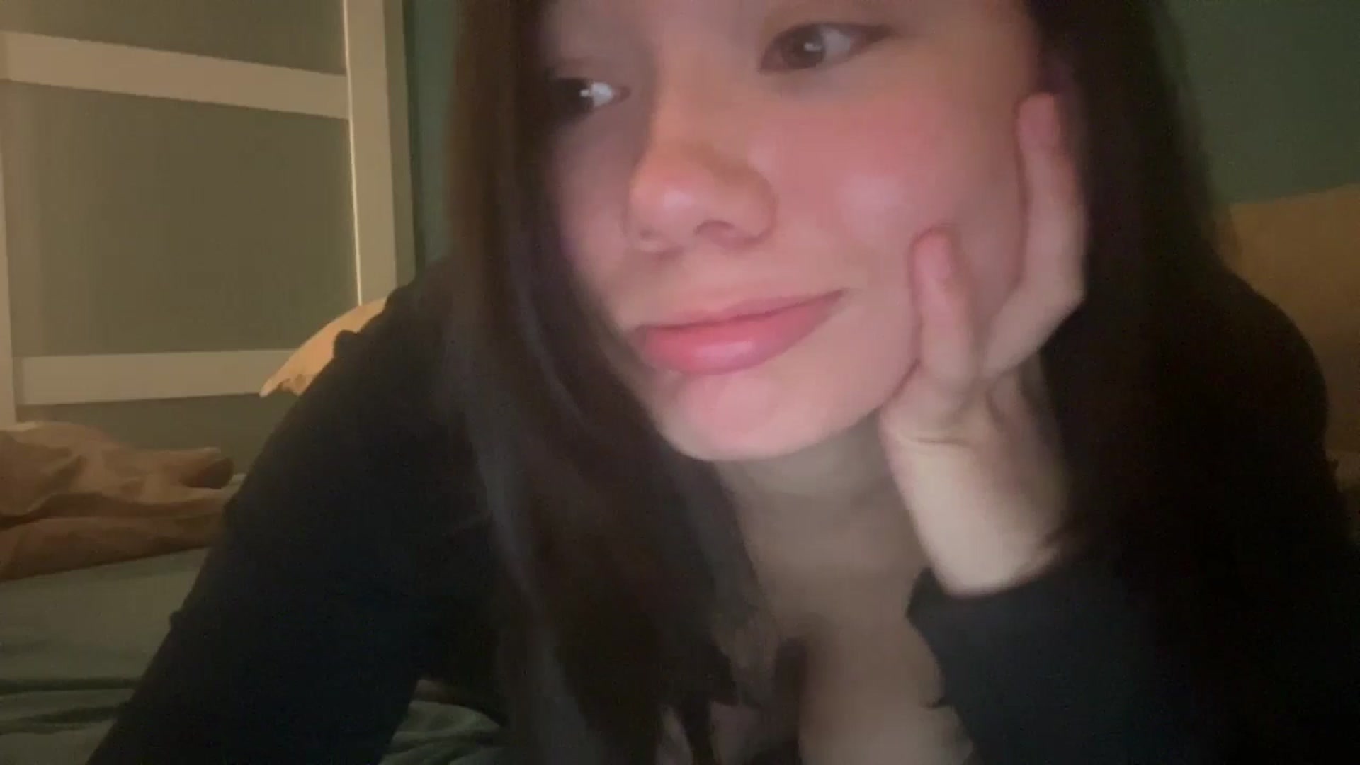 Gallery image thumbnail from imava's myfreecams stream on, 06/21/2024, 09:22 image 20 of 20