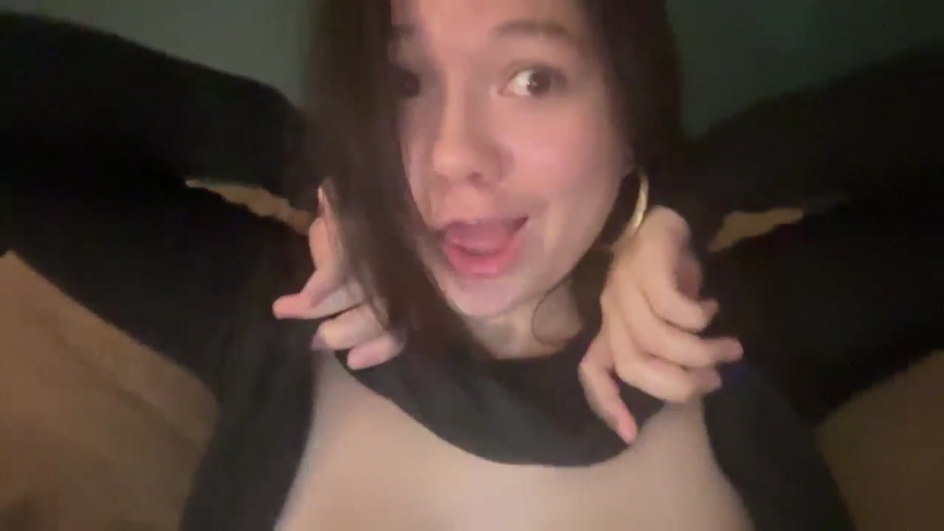 Gallery image thumbnail from imava's myfreecams stream on, 06/23/2024, 08:13 image 18 of 20
