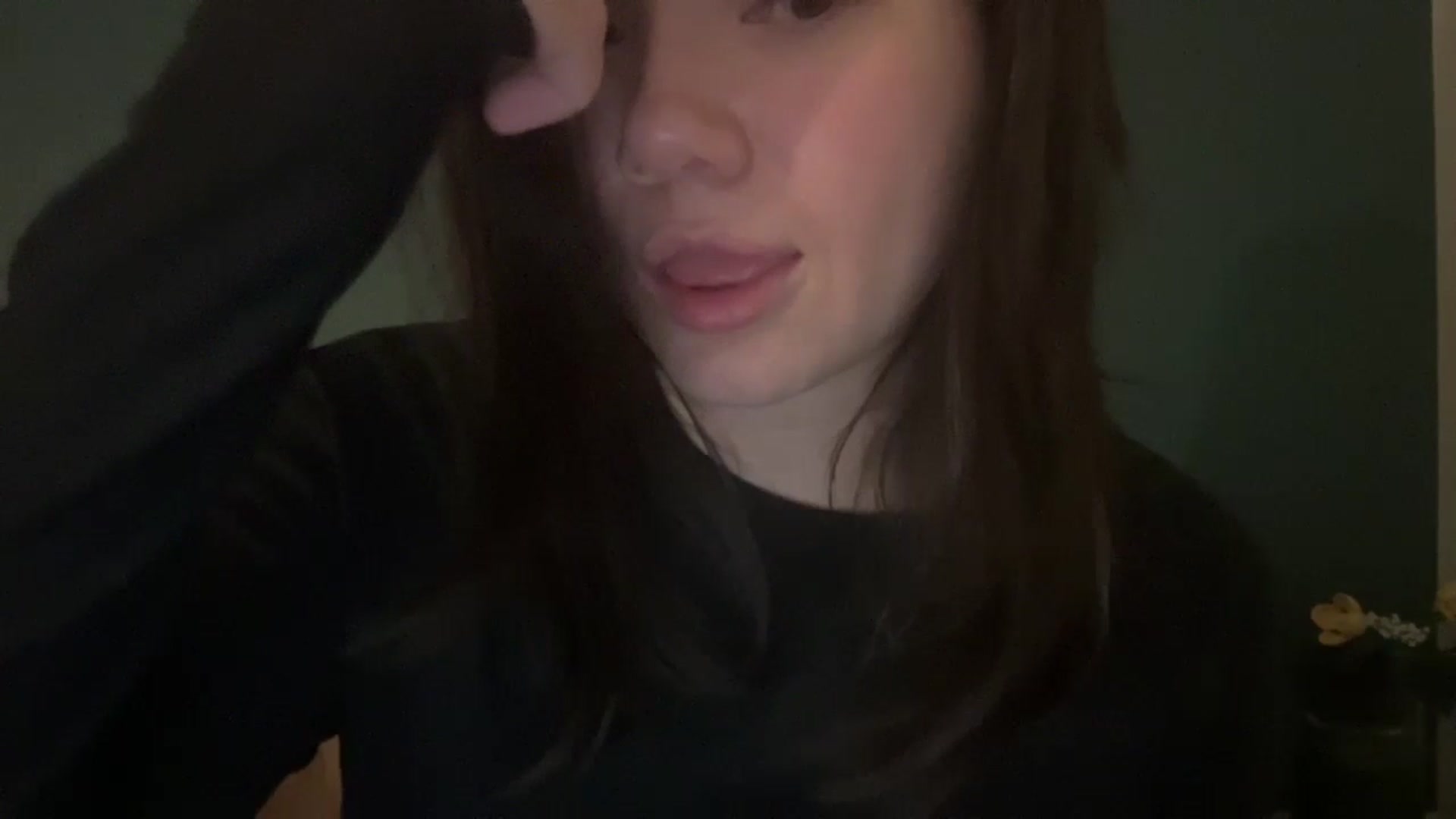 Gallery image thumbnail from imava's myfreecams stream on, 06/23/2024, 08:13 image 7 of 20