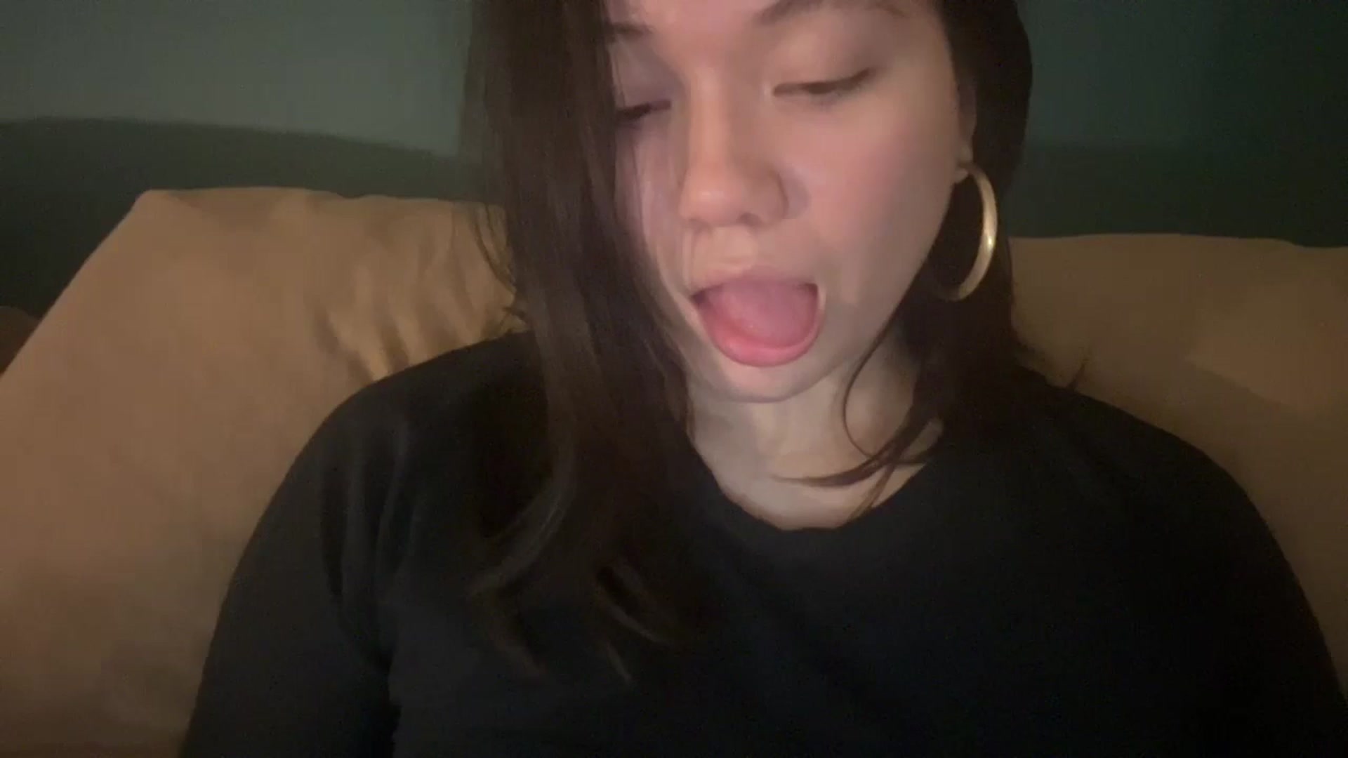 Gallery image thumbnail from imava's myfreecams stream on, 06/23/2024, 08:13 image 17 of 20