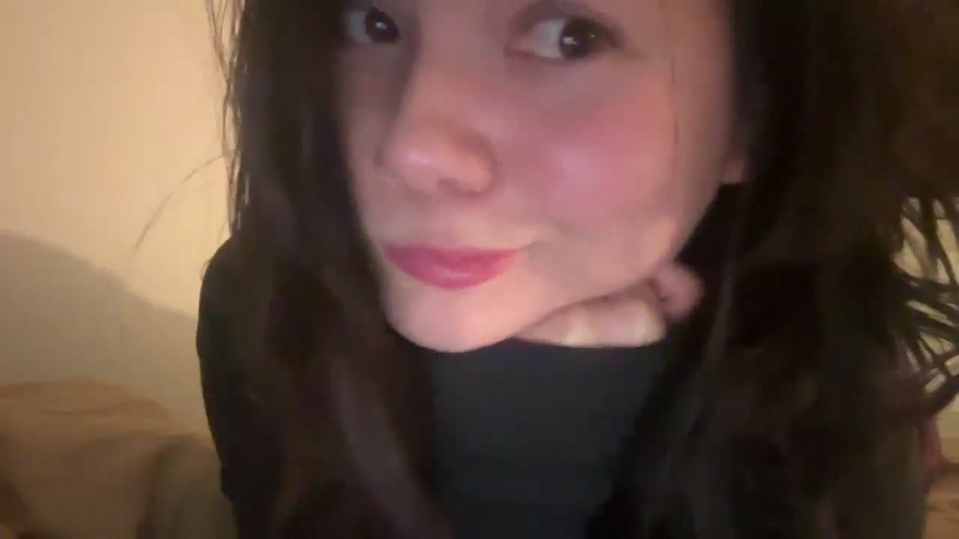 Gallery image thumbnail from imava's myfreecams stream on, 06/26/2024, 08:35 image 2 of 20